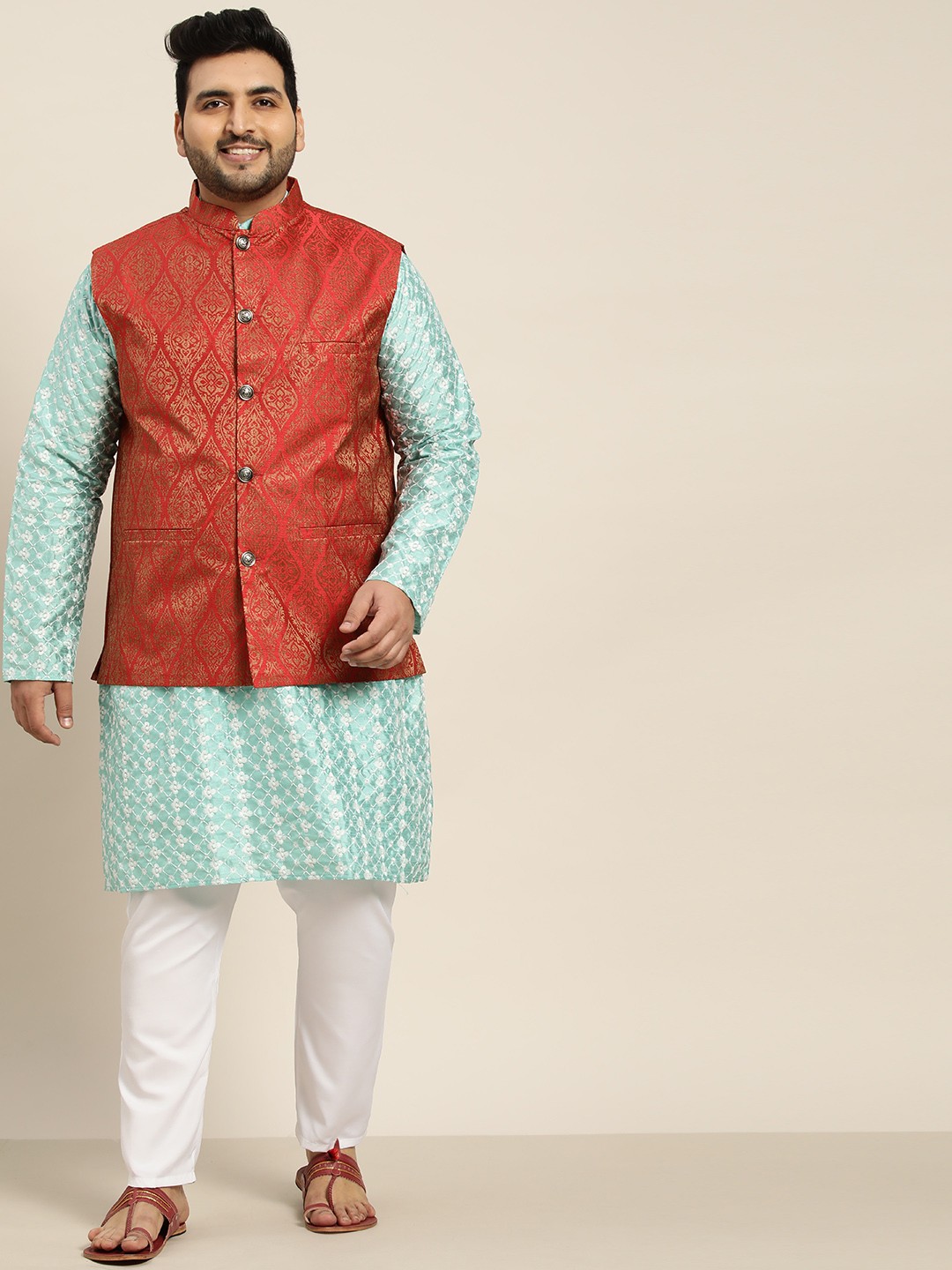 

SOJANYA PLUS Men Blue Embroidered Kurta with Churidar Comes with a Nehru Jacket