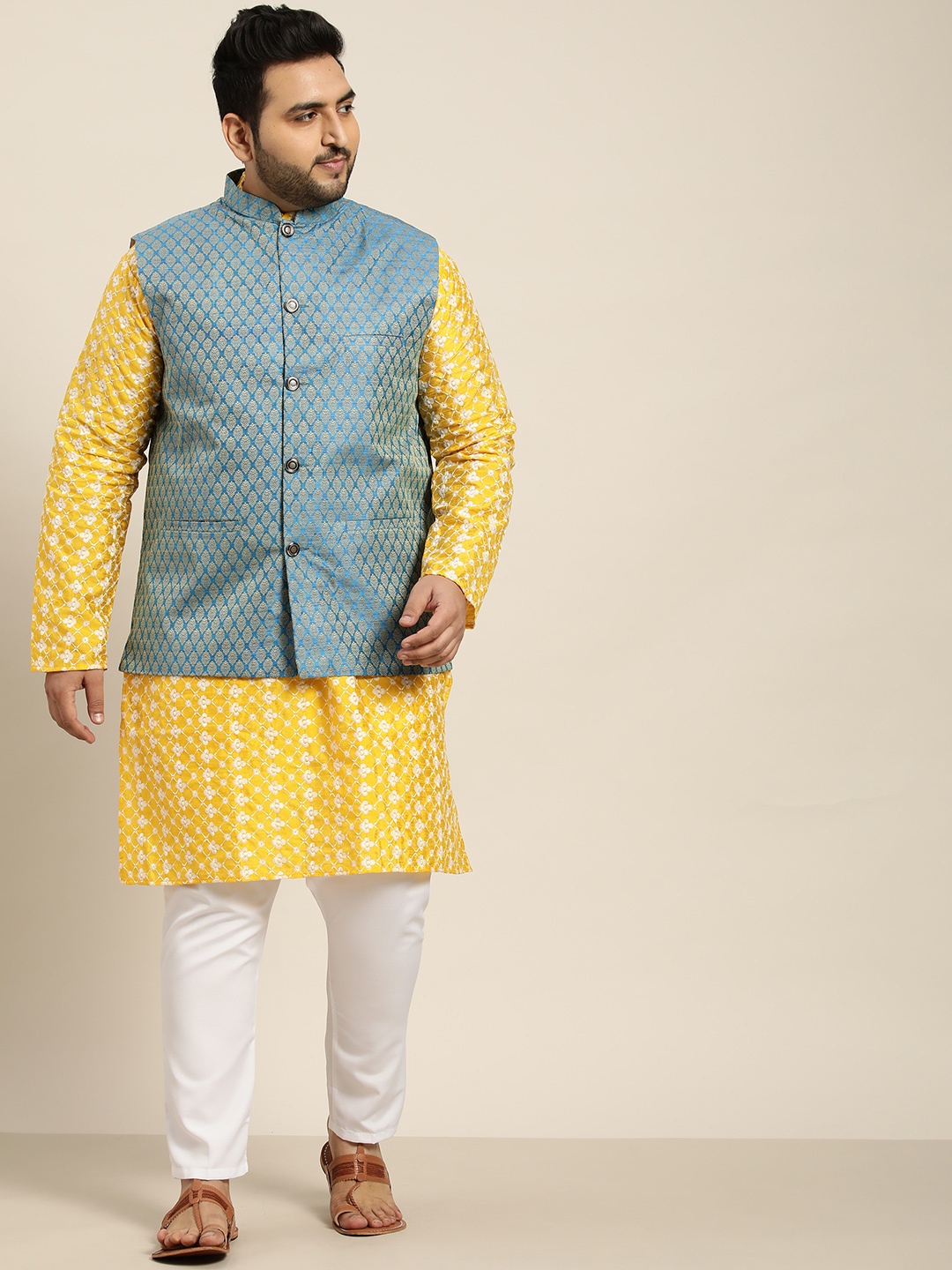 

SOJANYA PLUS Men Yellow & White Chikankari Embroidered Kurta with Churidar & Nehru Jacket