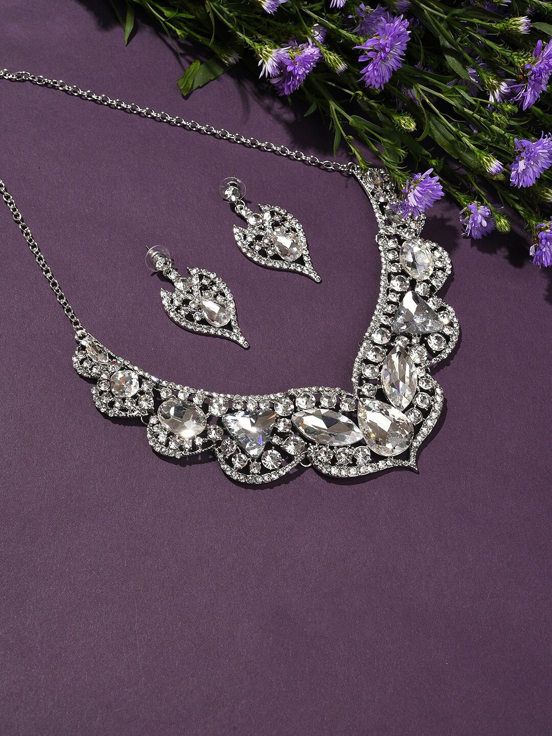 

SOHI Silver-Plated White Stone Studded Jewellery Set