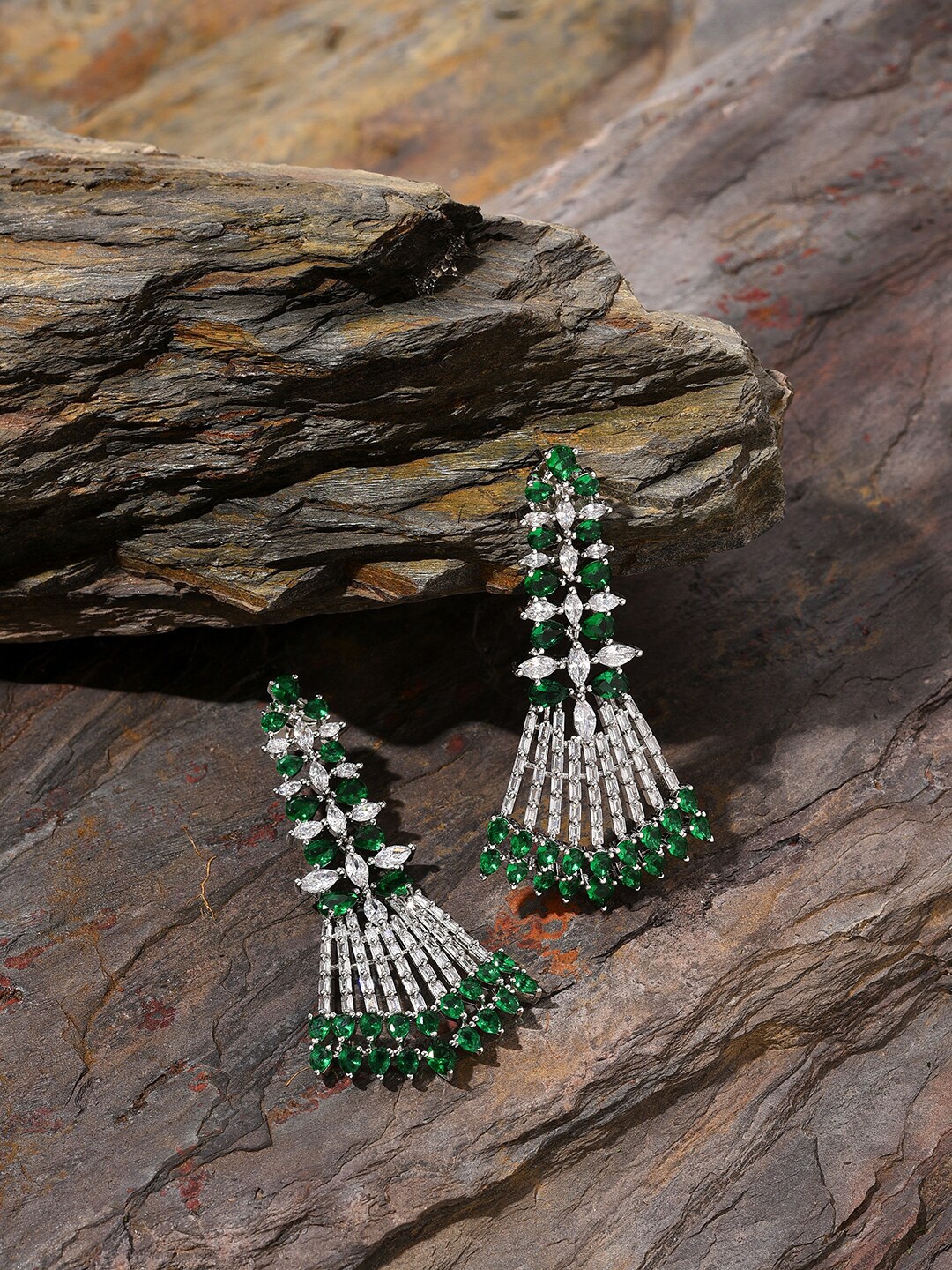 

SOHI Green & White Artificial Stones Studded Drop Earrings