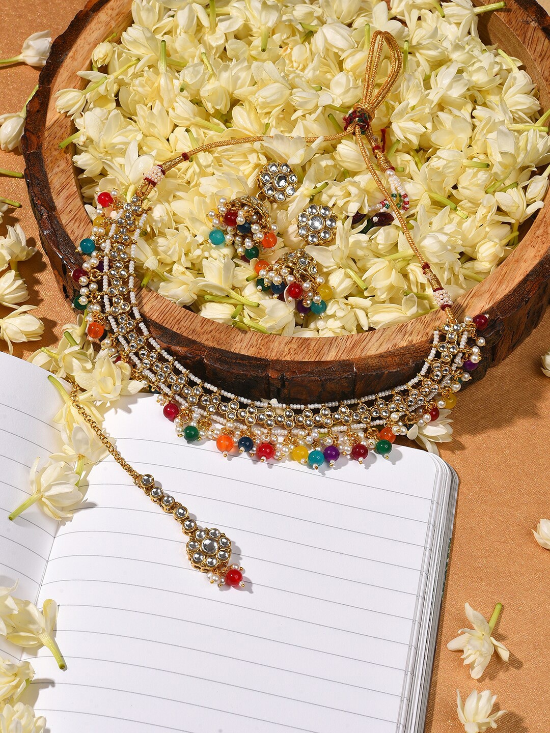 

SOHI Gold-Plated White & Red Kundan-Studded & Pearl Beaded Jewellery Set