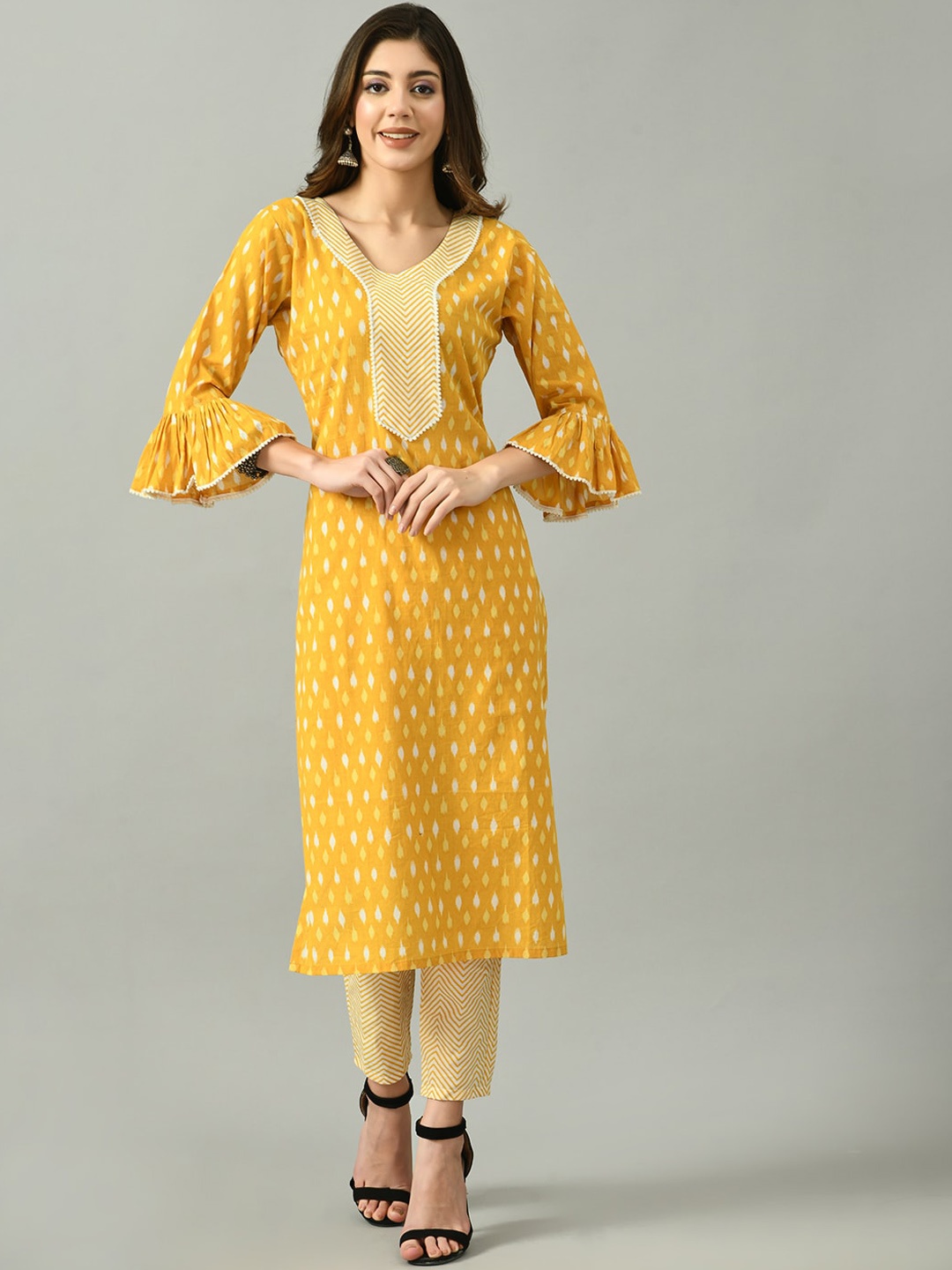 

DesiNoor com Women Yellow Ethnic Motifs Empire Pure Cotton Kurti with Trousers