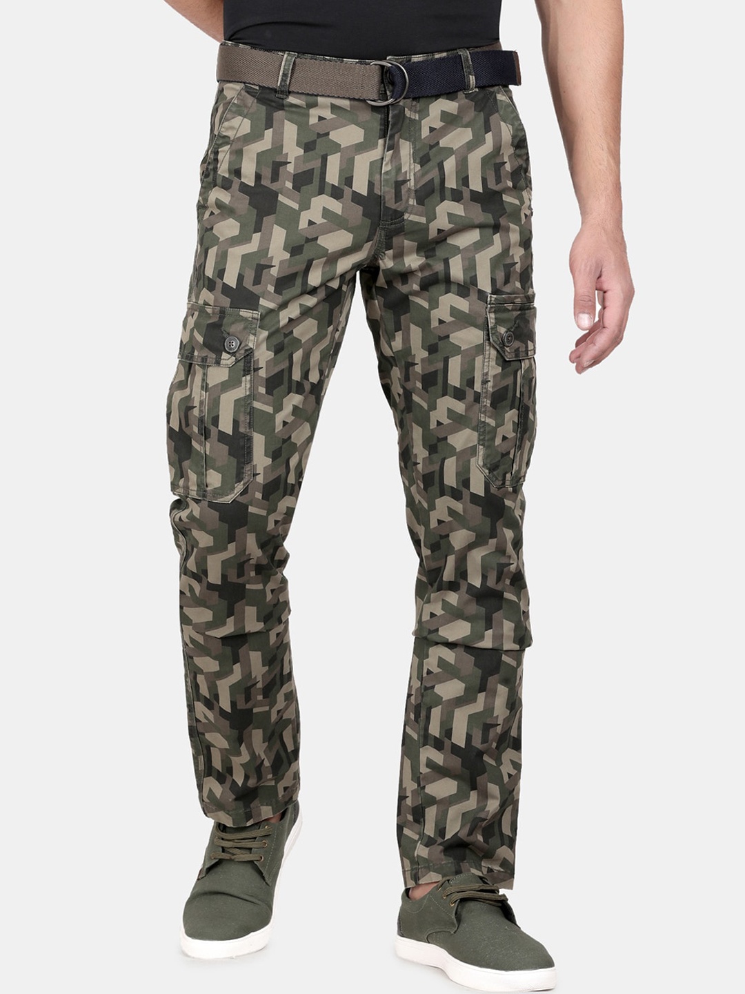 

t-base Men Olive Green Camouflage Printed Easy Wash Cargos Trousers