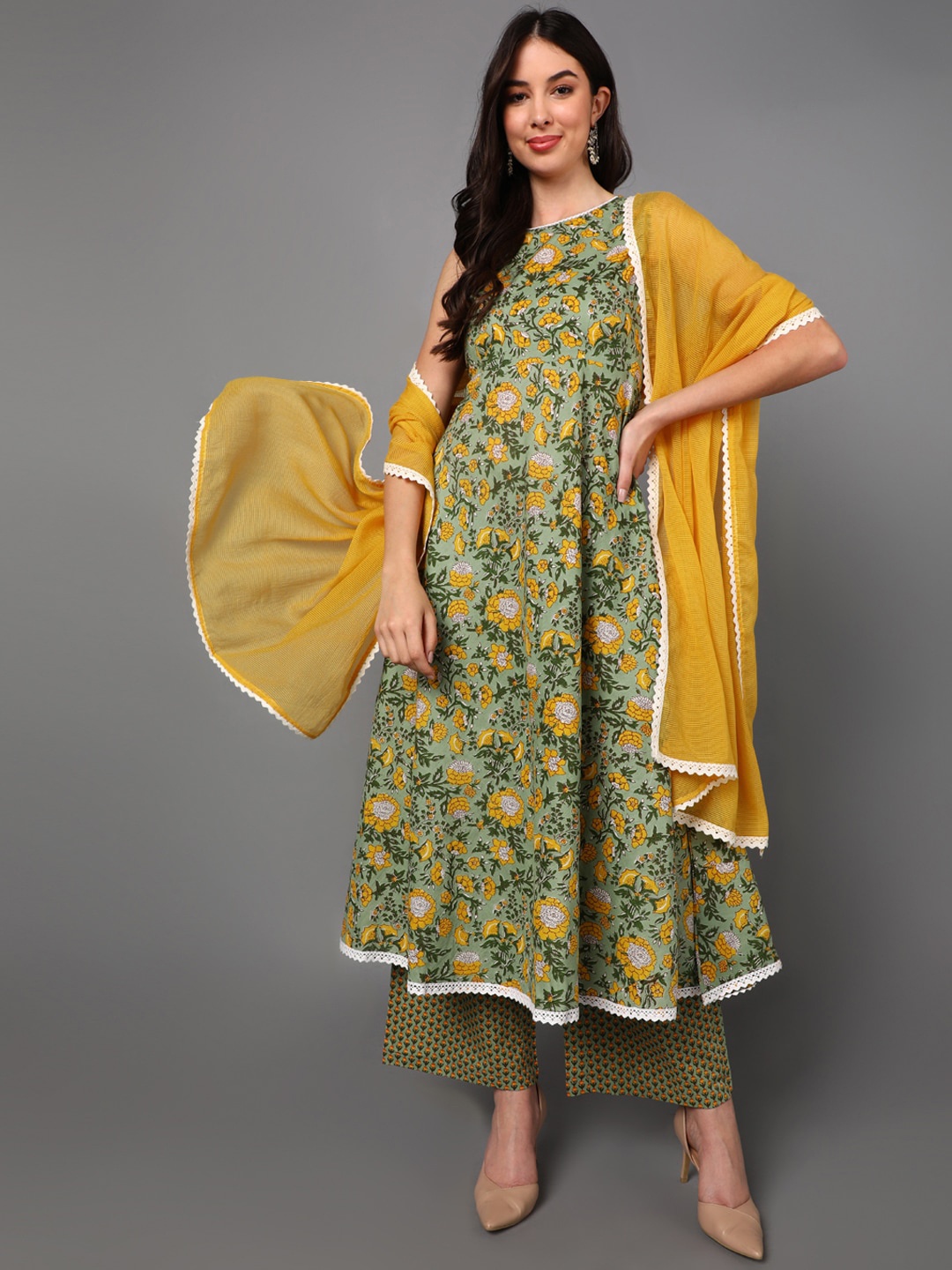 

AHIKA Women Green Floral Printed Layered Pure Cotton Kurta With Palazzos & Dupatta
