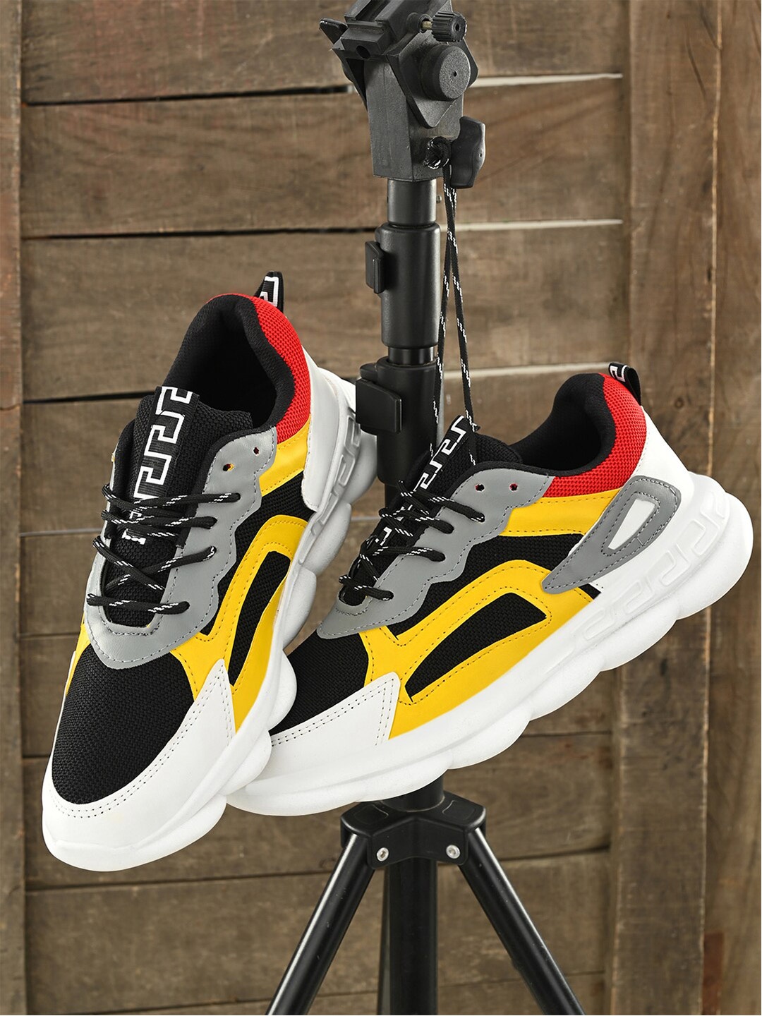 

Mactree Men White Mesh Running Shoes