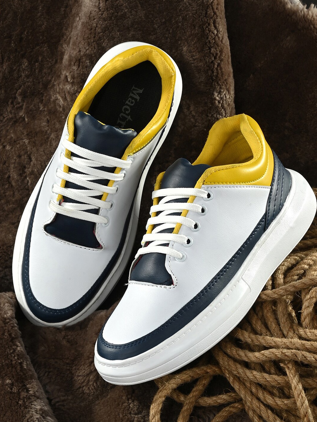 

Mactree Men White Walking Shoes