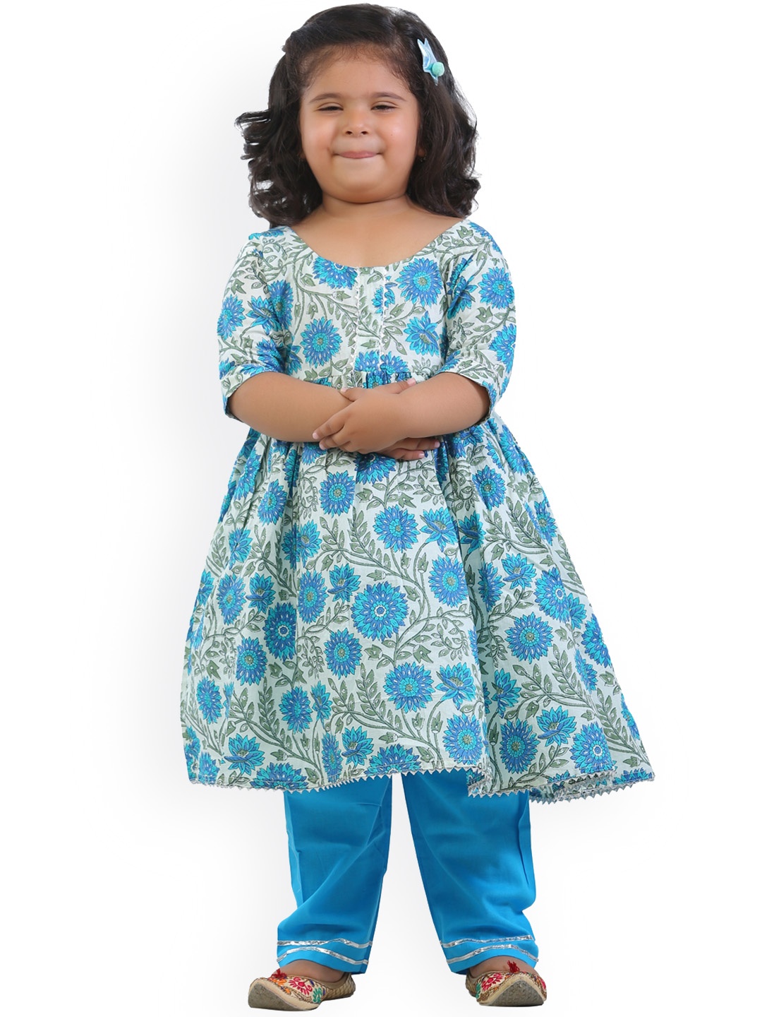 

ahhaaaa Girls Blue Floral Printed Pleated Pure Cotton Kurta with Trousers