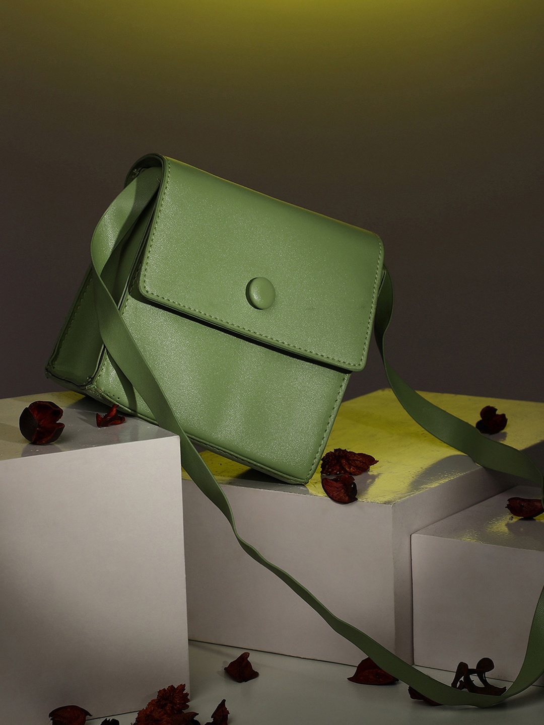 

HAUTE SAUCE by Campus Sutra Women Green PU Oversized Structured Handbag