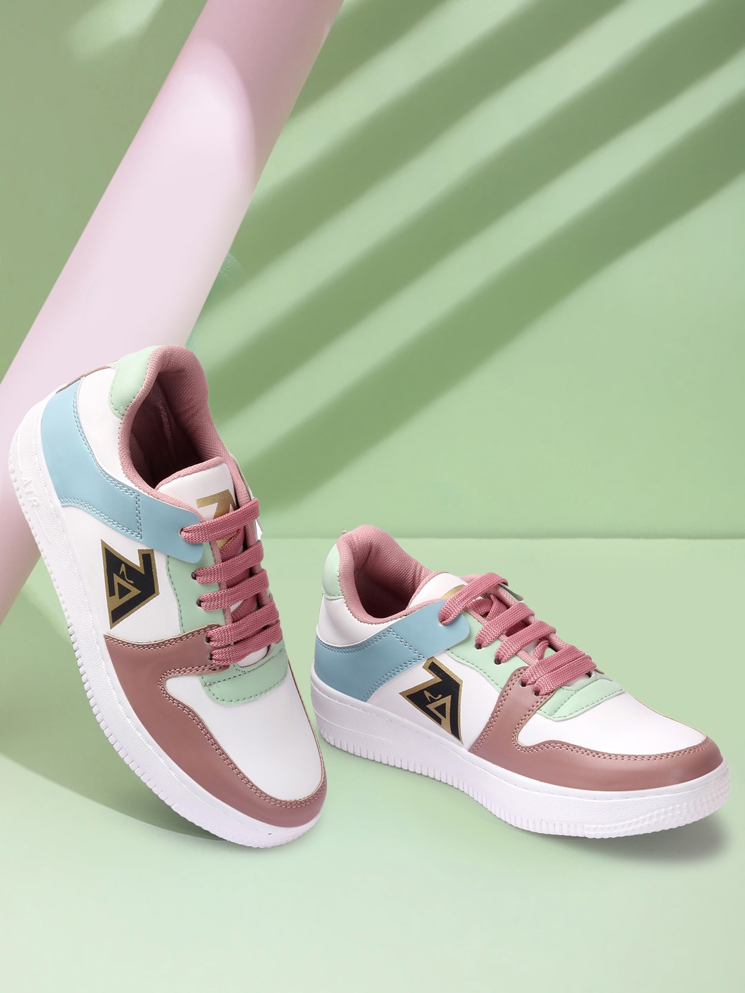 

Alishtezia Women White Colourblocked PU Sneakers