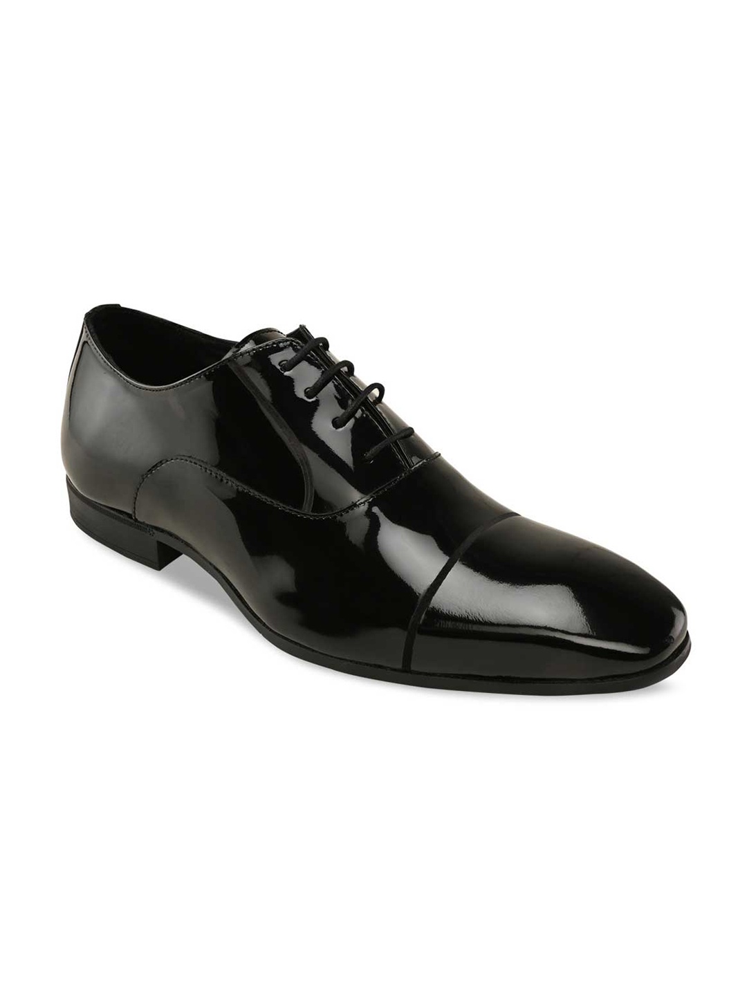 

Regal Men Black Solid Formal Oxford Shoes