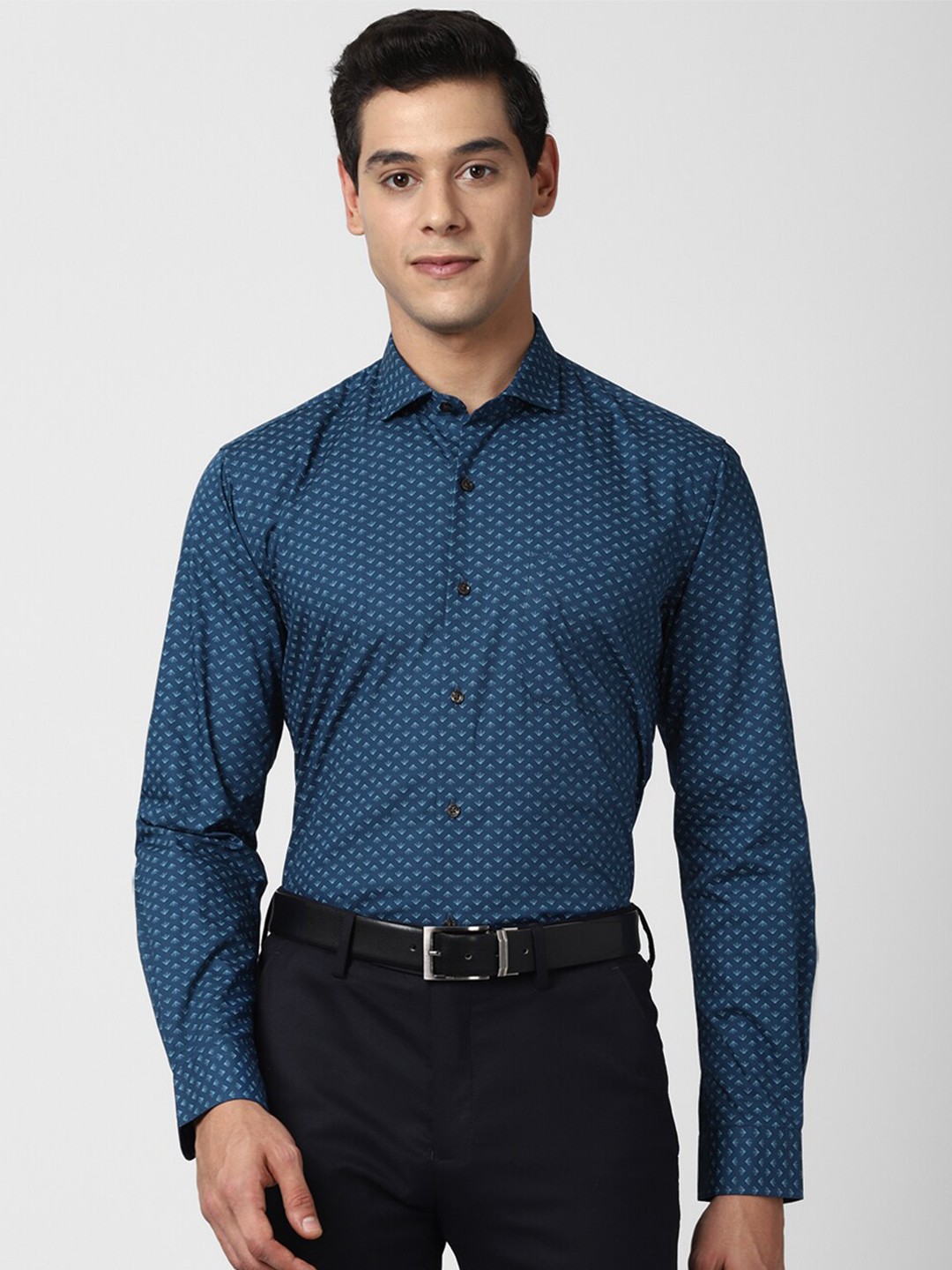 

Peter England Men Navy Blue Printed Formal Shirt