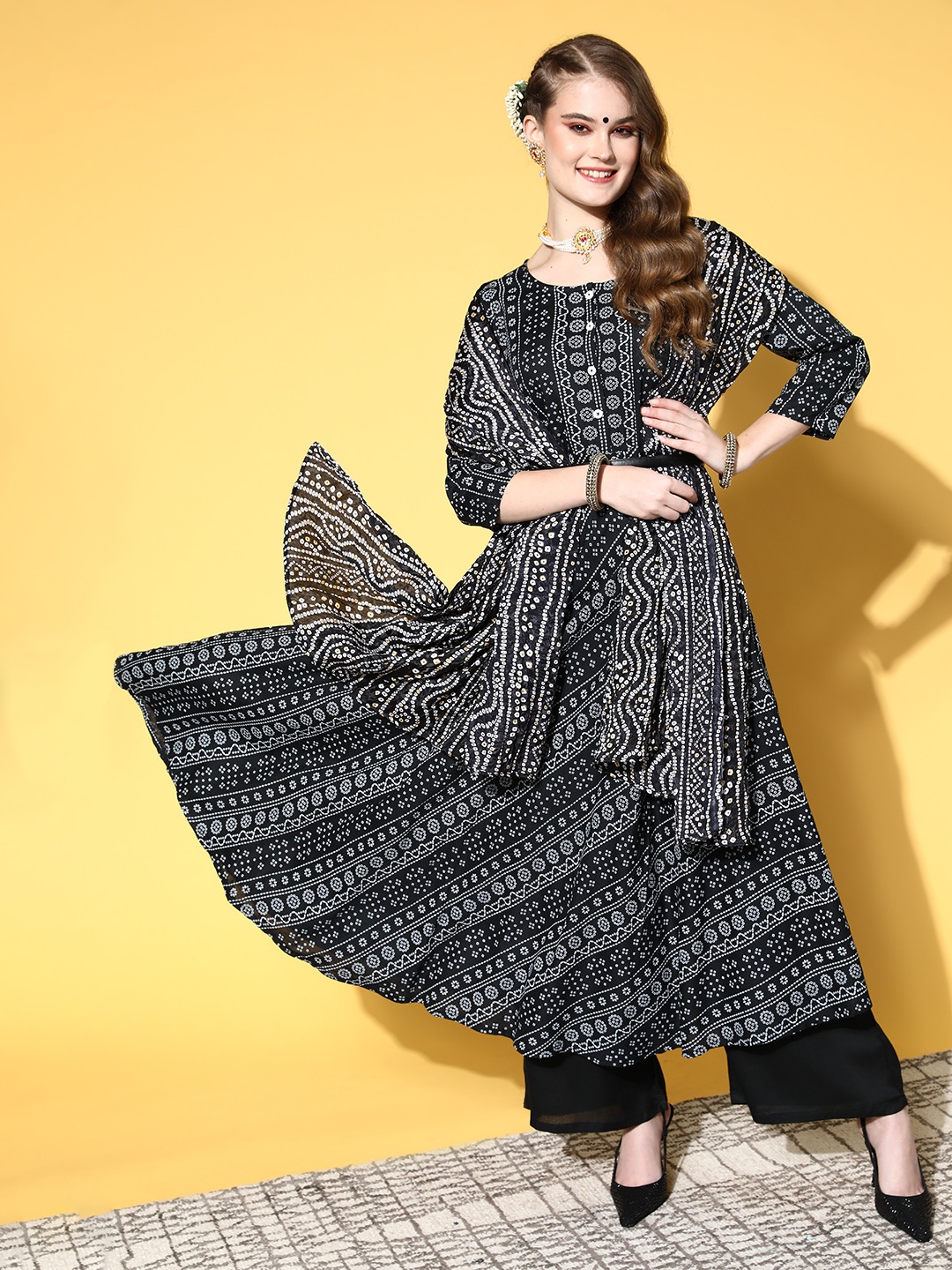 

InWeave Women Black Printed Parade Kurta with Dupatta