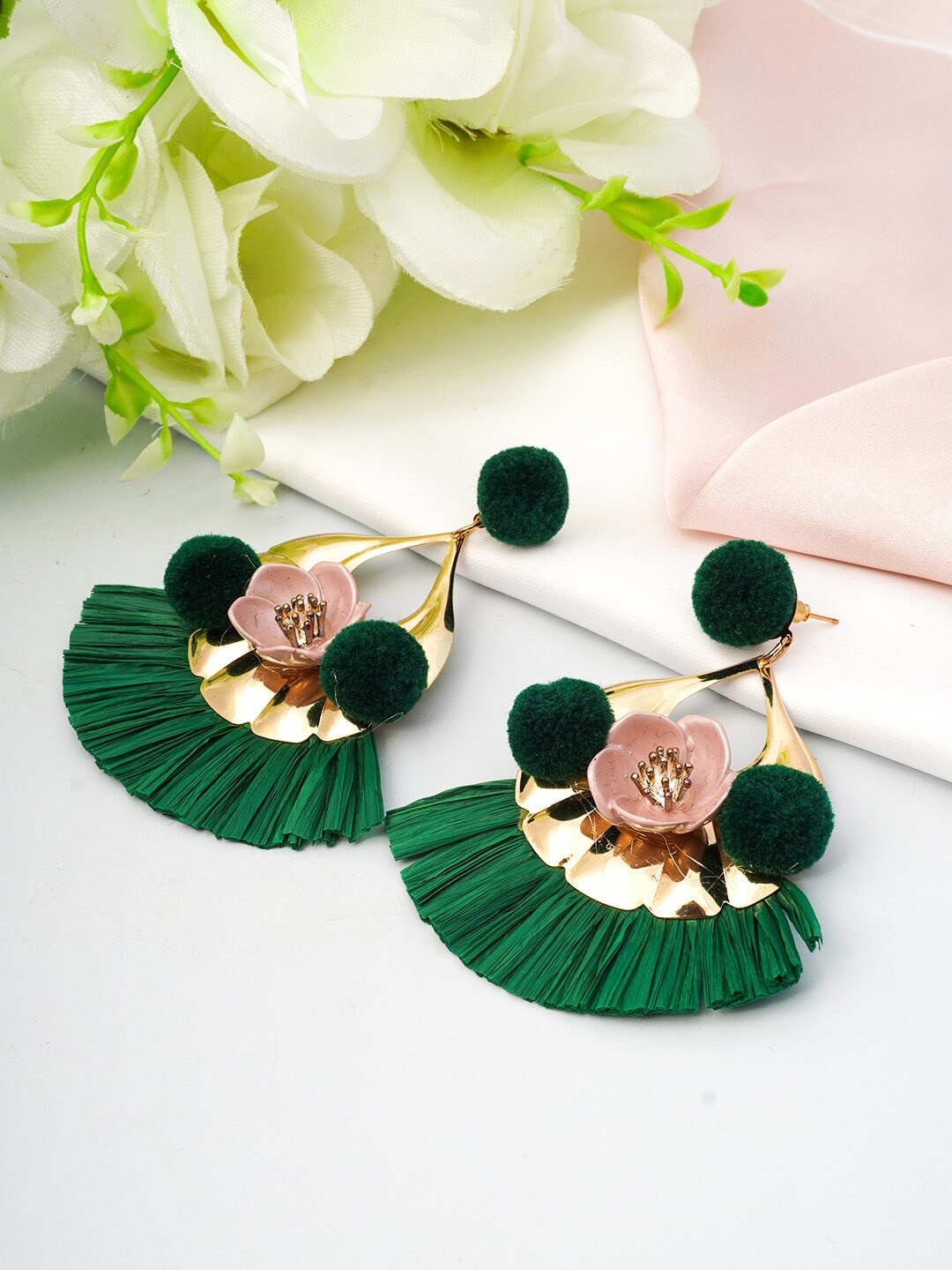 

Ferosh Green Teardrop Shaped Drop Earrings