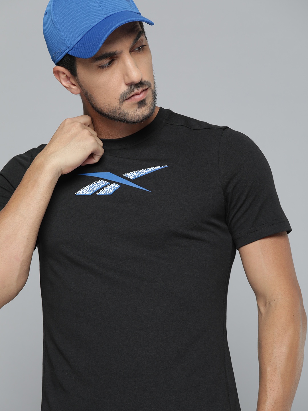 

Reebok Men Black Brand Logo Printed Speedwick T-shirt