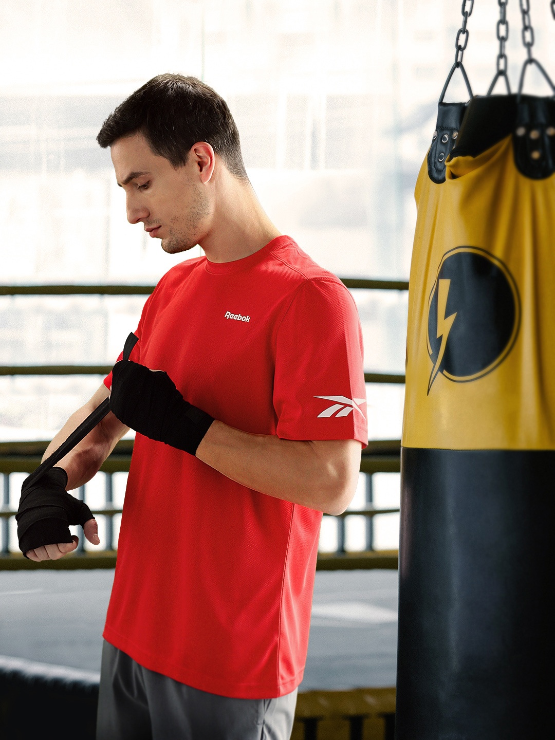 

Reebok Men Red Solid Training Speedwick T-shirt