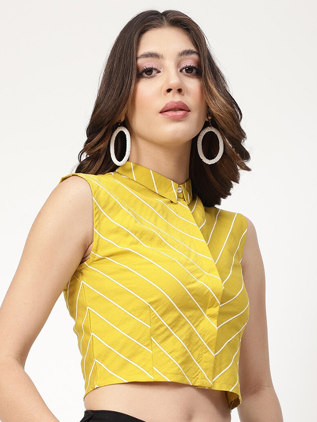 

CENTRESTAGE Yellow Striped Crop Top