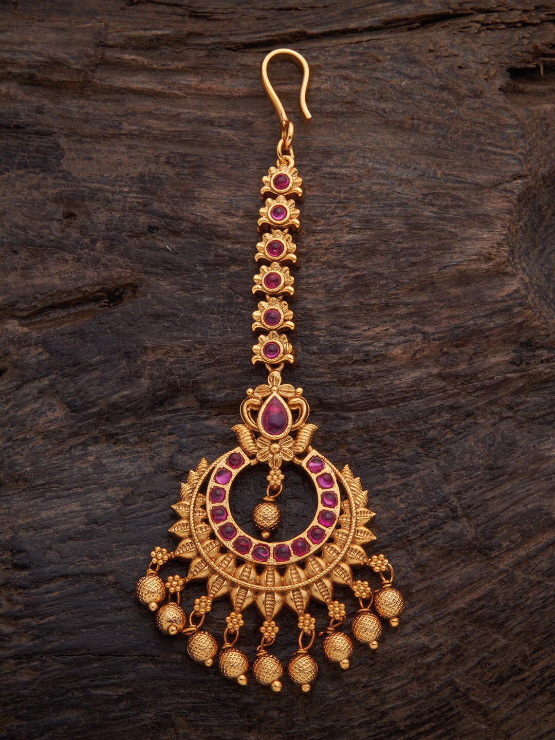 

Kushal's Fashion Jewellery Women Gold-Toned & Red Antique Stone Studded Maang Tikka
