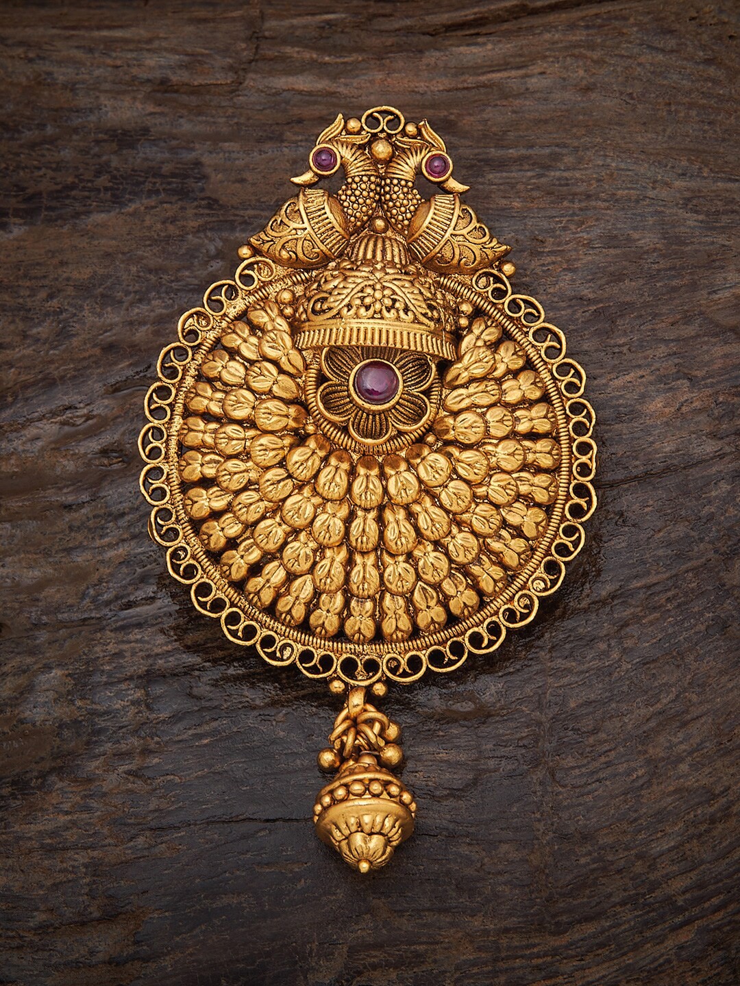 

Kushal's Fashion Jewellery Women Red & Gold-Toned Embellished Hair Accessory Set