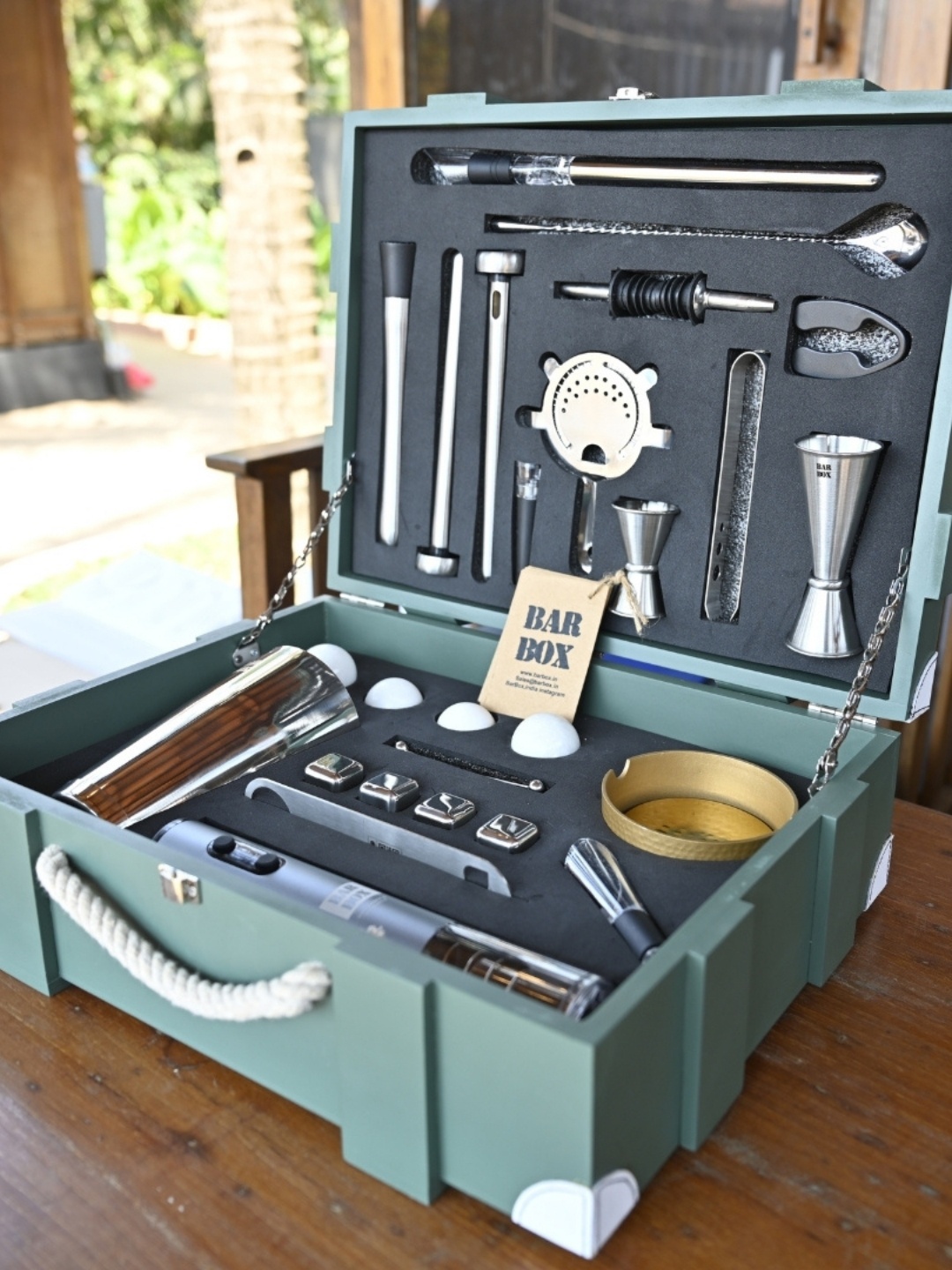 

BAR BOX Green & White Printed Steel Barware Tool Set