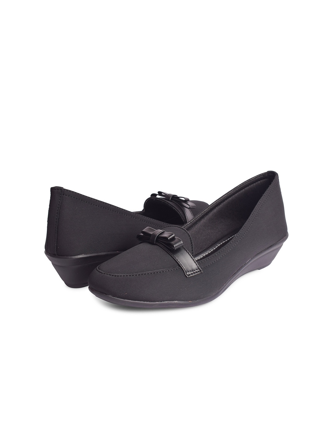 

XE Looks Black Wedge Pumps with Bows