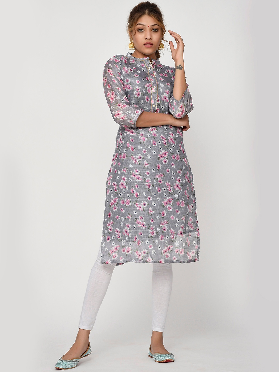 

Kesarya Women Grey Floral Printed Straight Kurta