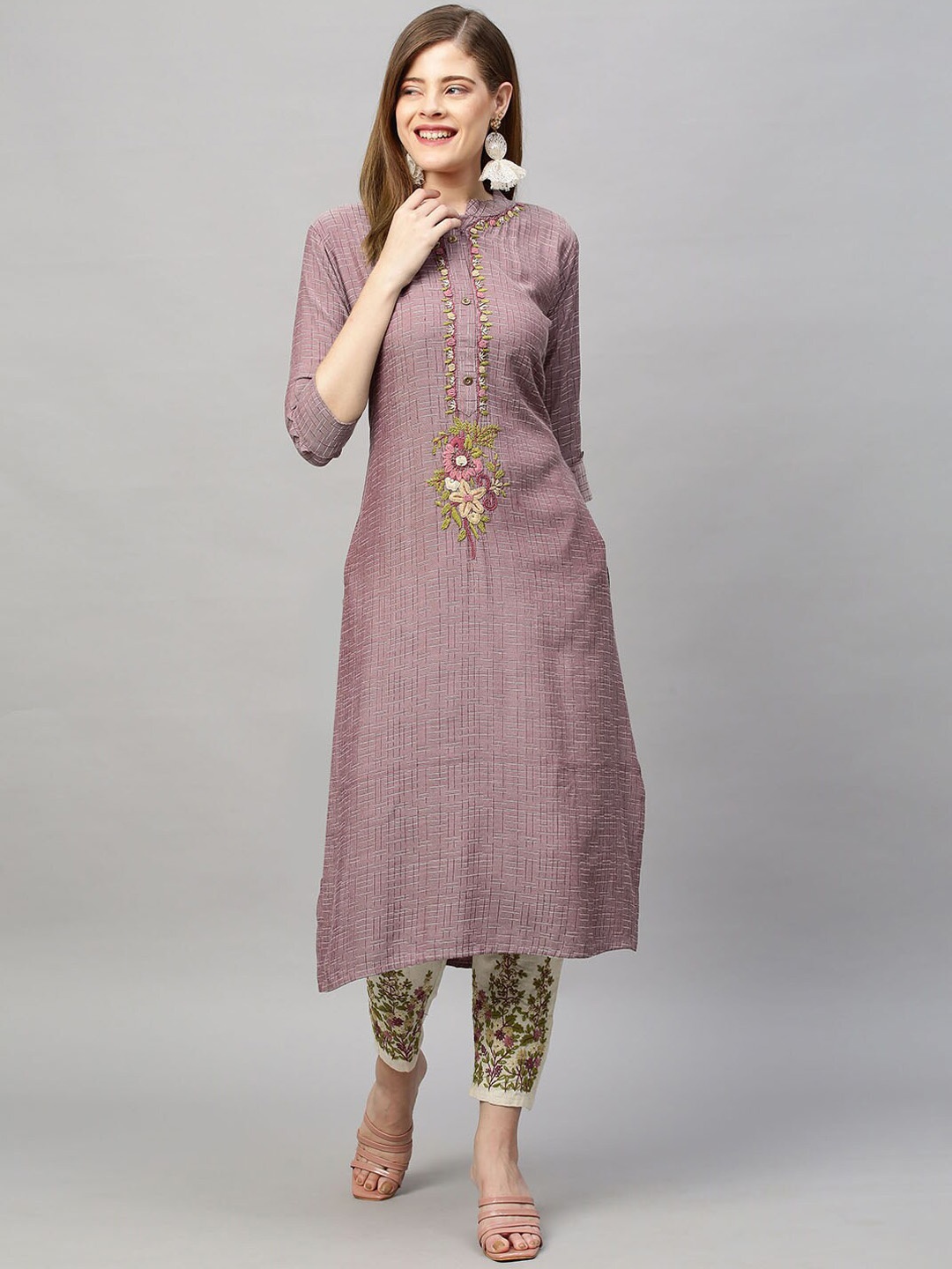 

FASHOR Women Mauve Floral Embroidered Straight Kurta with Trousers