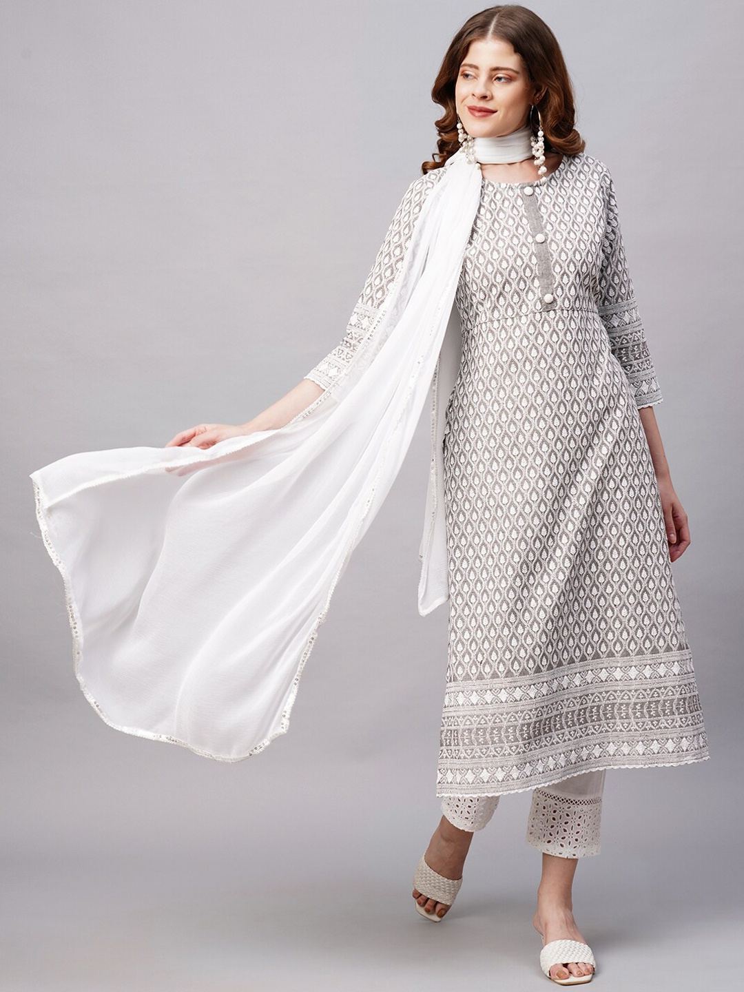 

FASHOR Women Grey Embroidered Straight Kurta with Trousers & With Dupatta