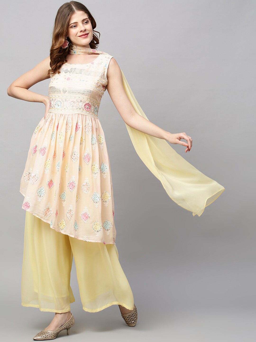 

FASHOR Women Cream-Coloured Ethnic Motifs Printed Pleated Sequinned Kurta Set