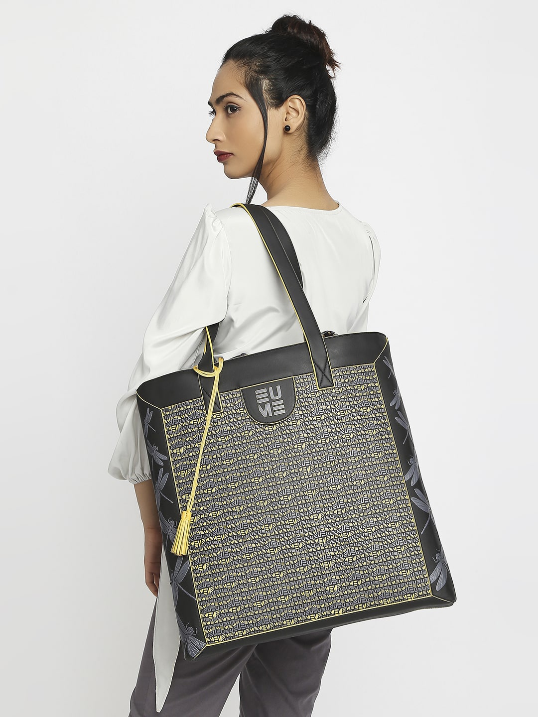 

EUME Black Textured Shopper Handheld Bag