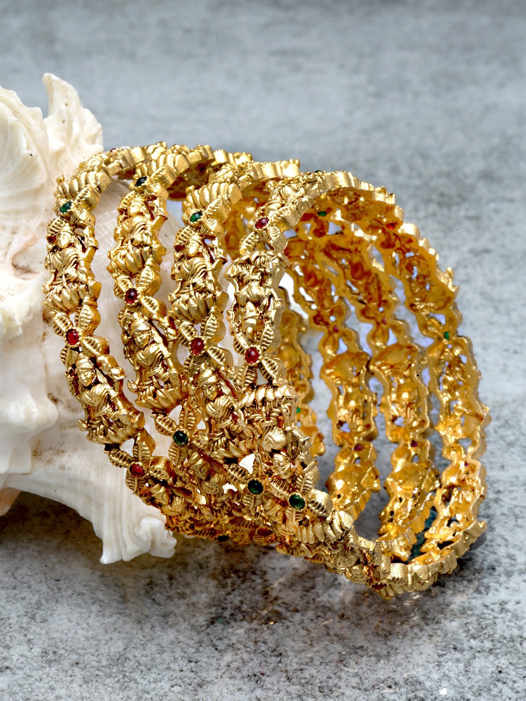 

KARATCART Gold Plated Set of 4 Mata Laxmi Rajwadi Temple Bangles