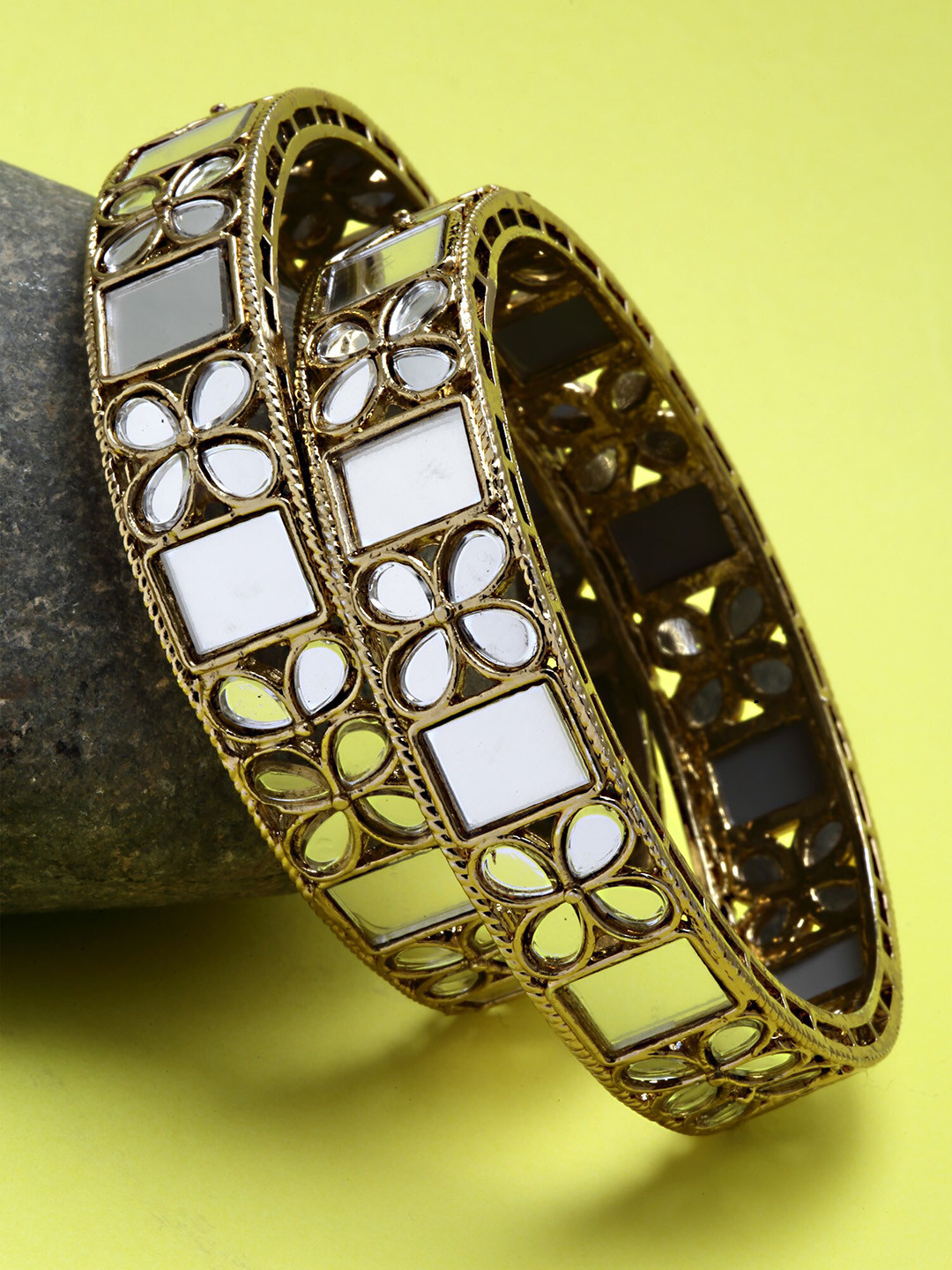 

KARATCART Set Of 2 Gold-Plated Kundan Studded Bangle