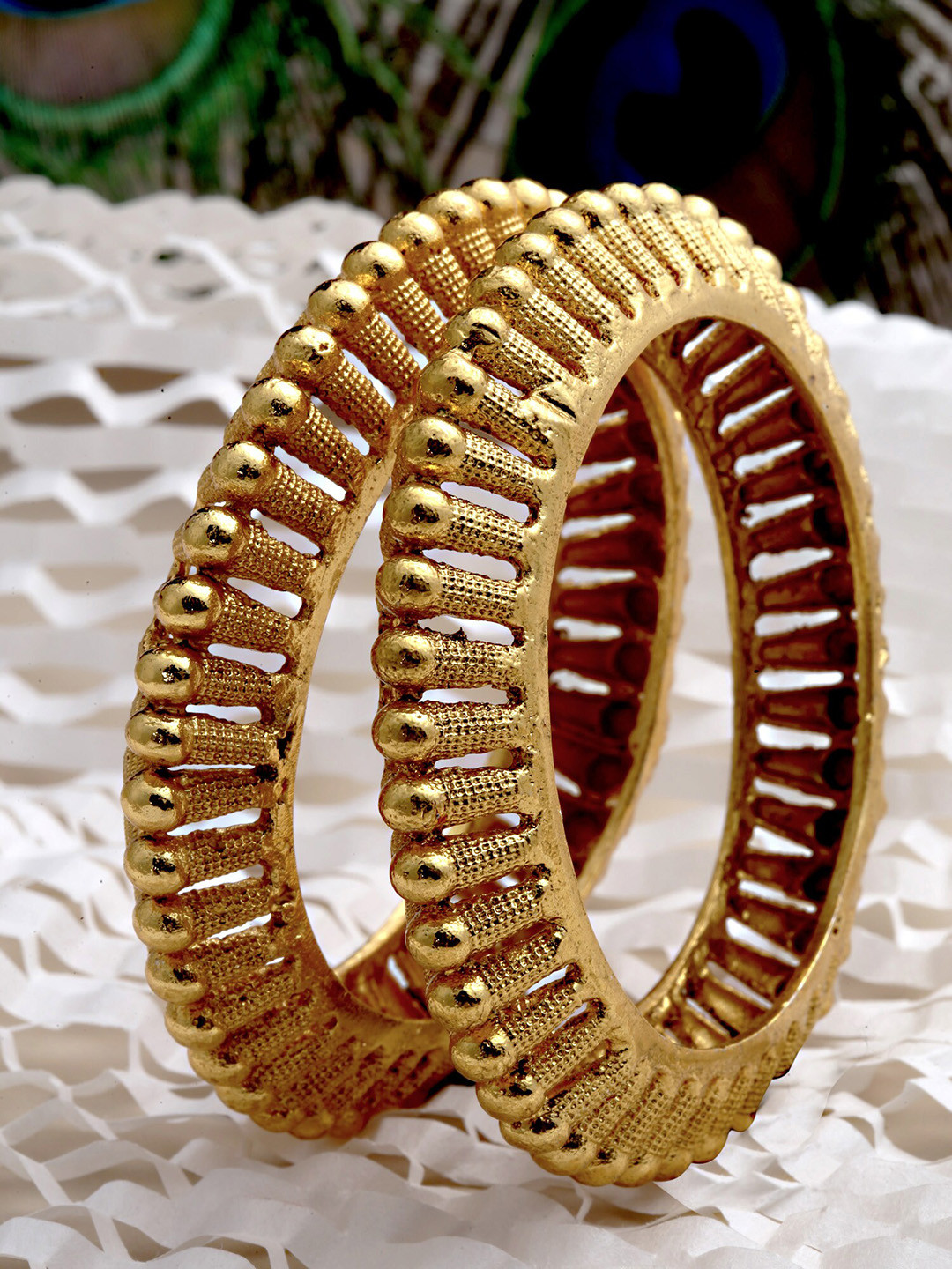 

KARATCART Set of 2 Gold-Plated Kundan Studded Bangle