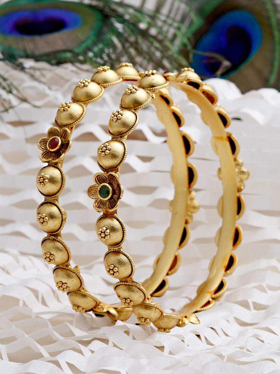 

KARATCART Set Of 2 Gold-Plated Kundan Studded Bangle