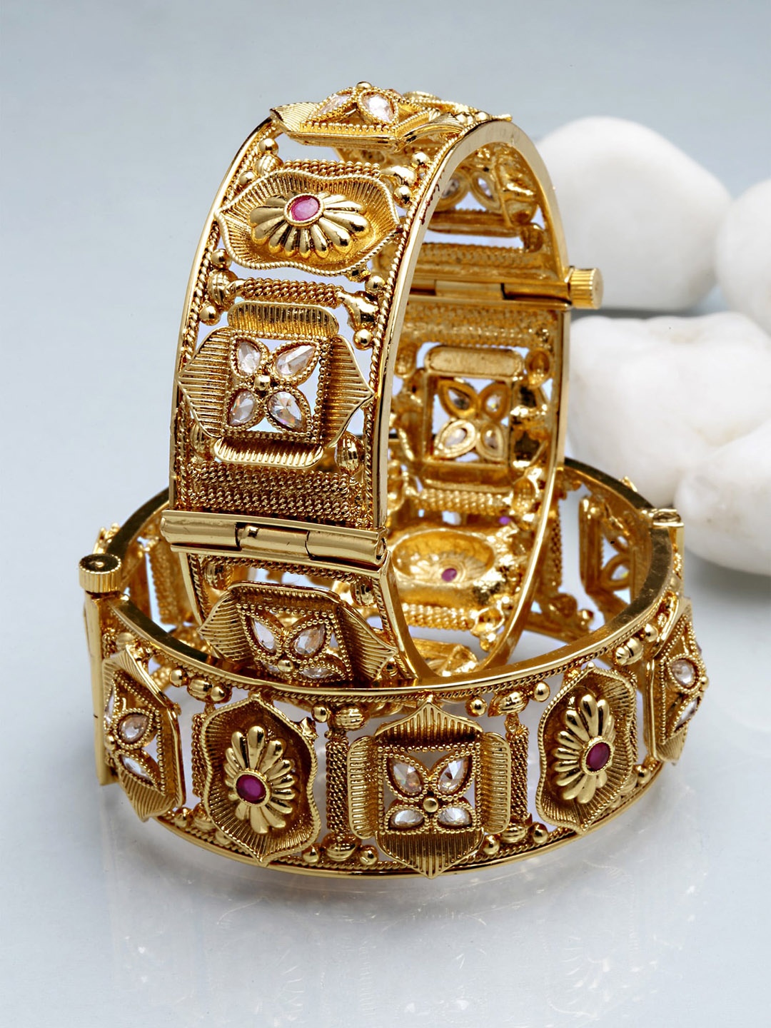 

KARATCART Set of 2 Gold Plated Rajwadi Temple Bangles