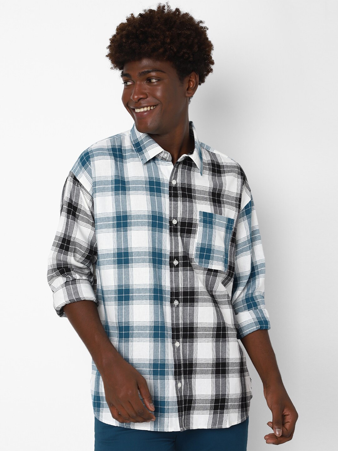 

FOREVER 21 Men Black Checked Casual Shirt