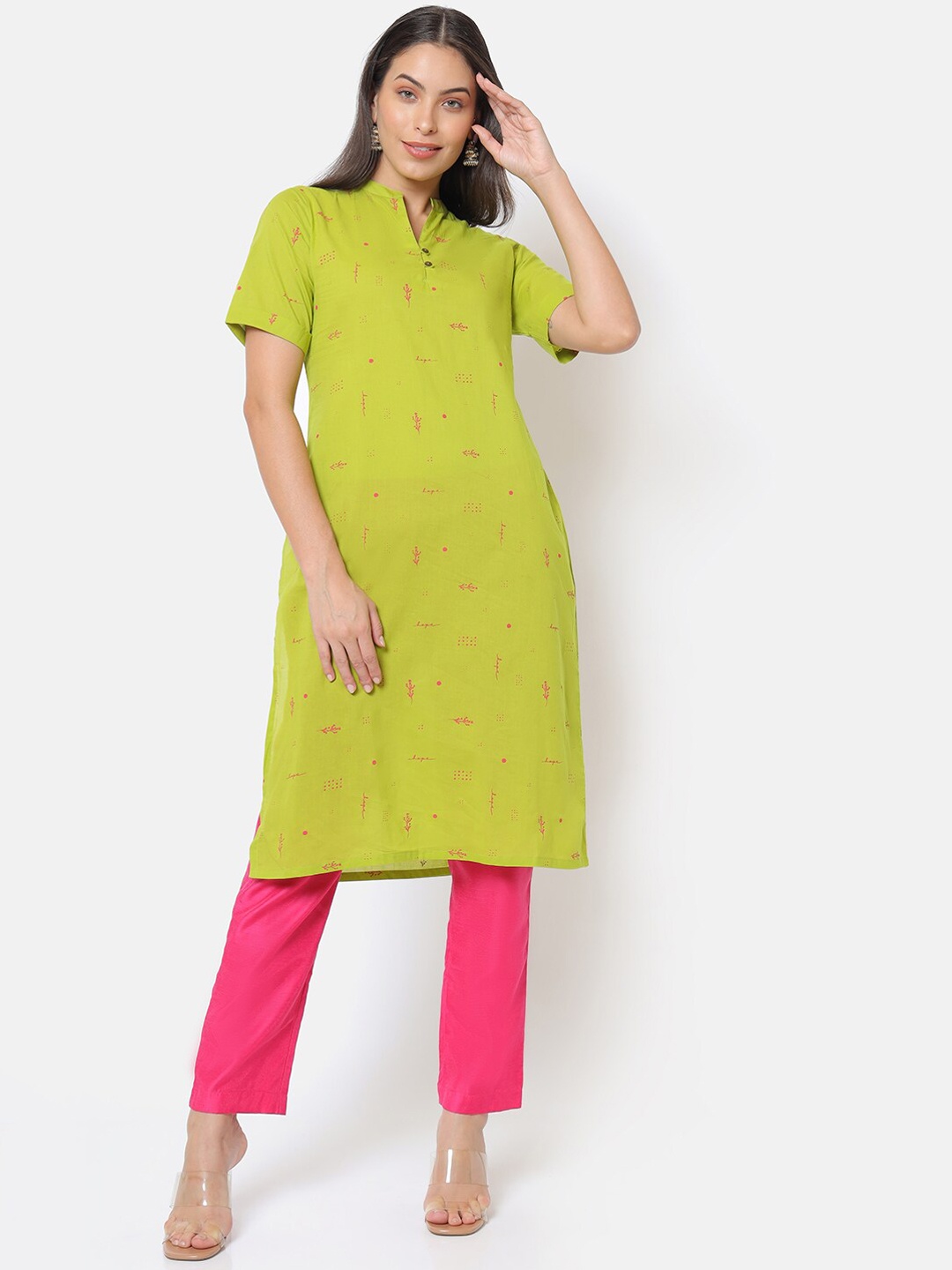 

Saaki Women Green & Pink Floral Printed Kurta