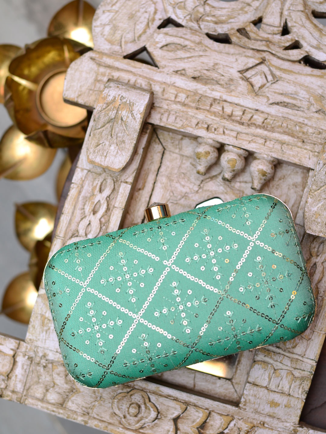 

ARTKLIM Women Green Clutches
