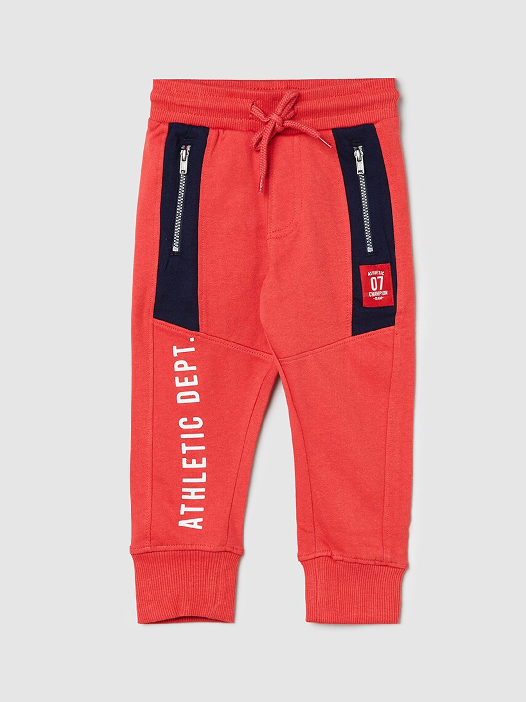 

max Boys Red Regular Fit Solid Joggers Joggers