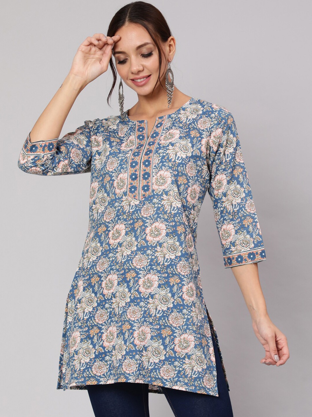 

Nayo Blue & White Printed Tunic
