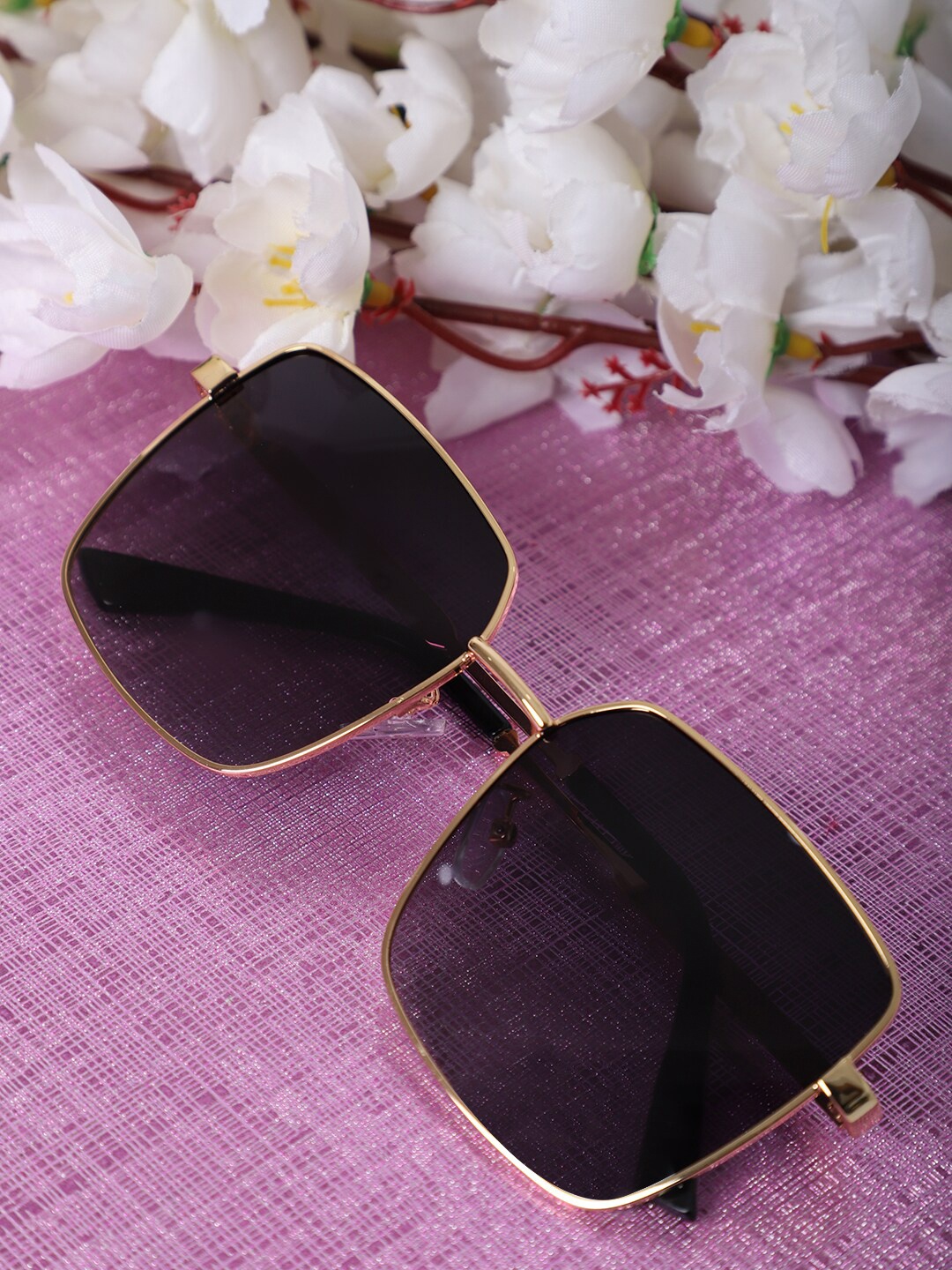 

MARC LOUIS Women Grey Lens & Gold-Toned Square Sunglasses with UV Protected Lens P6330