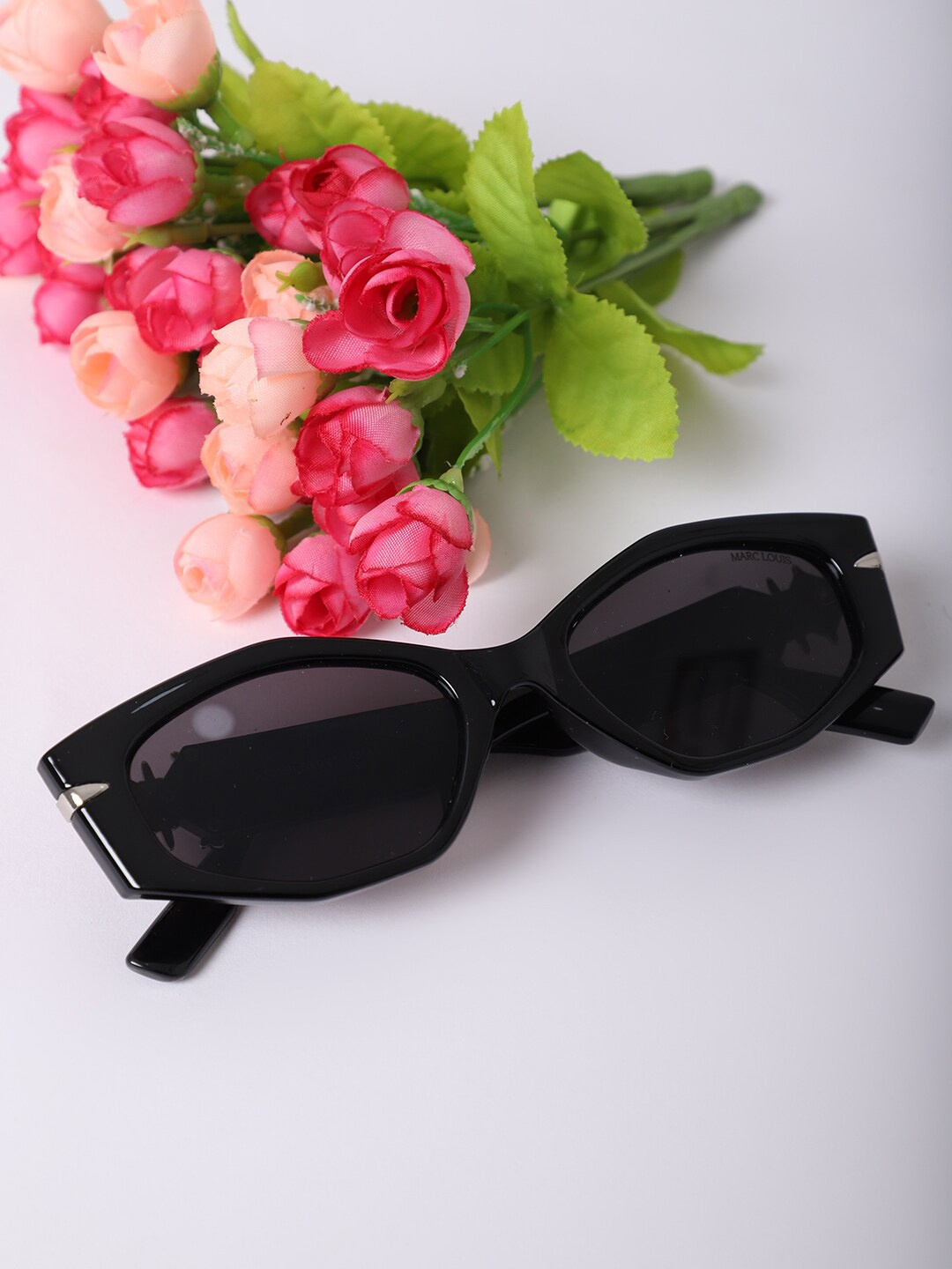 

MARC LOUIS Women Grey Lens & Black Aviator Sunglasses with UV Protected Lens A70060