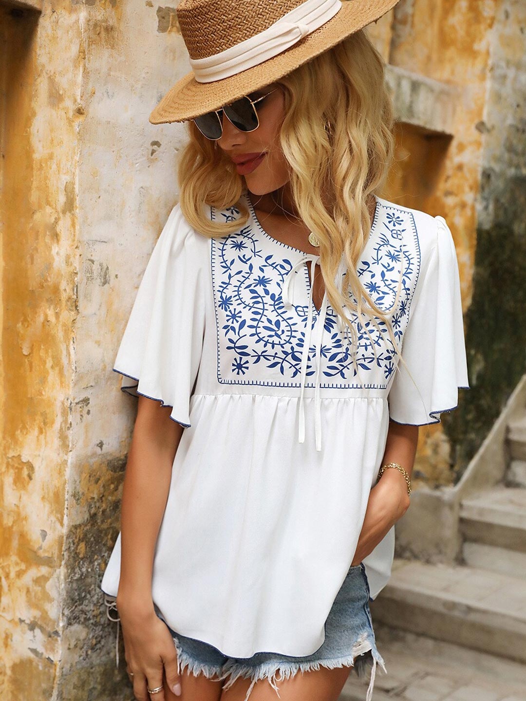 

La Aimee White Floral Top