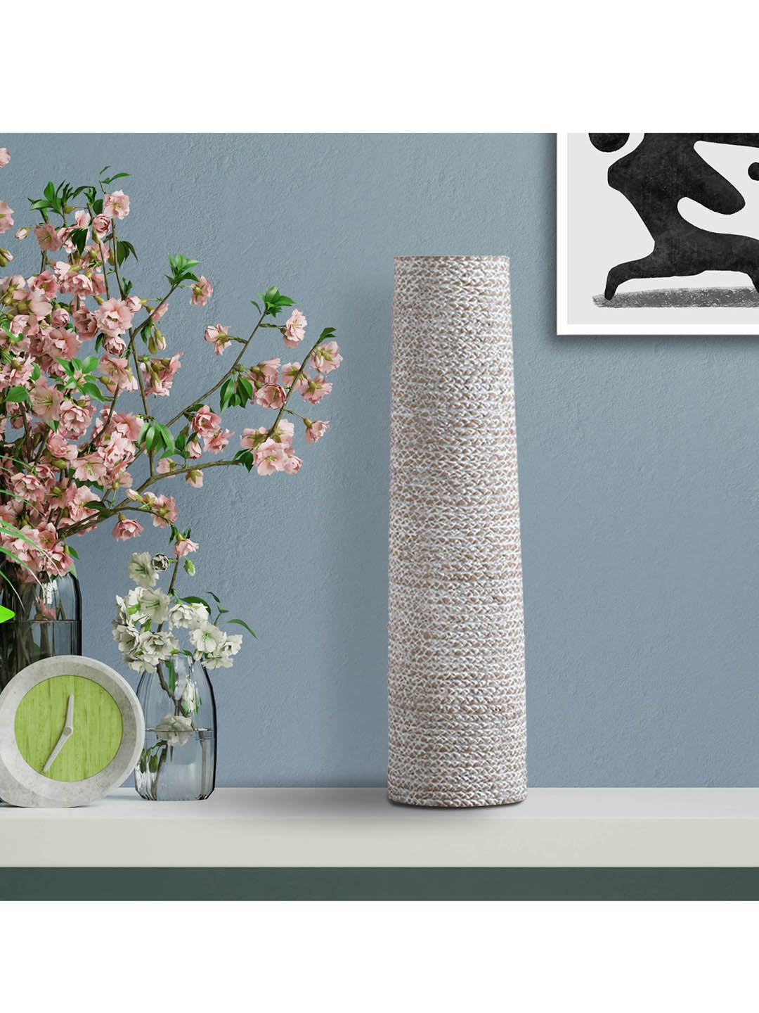 

HomeTown White Textured Tumbler Thread Vase