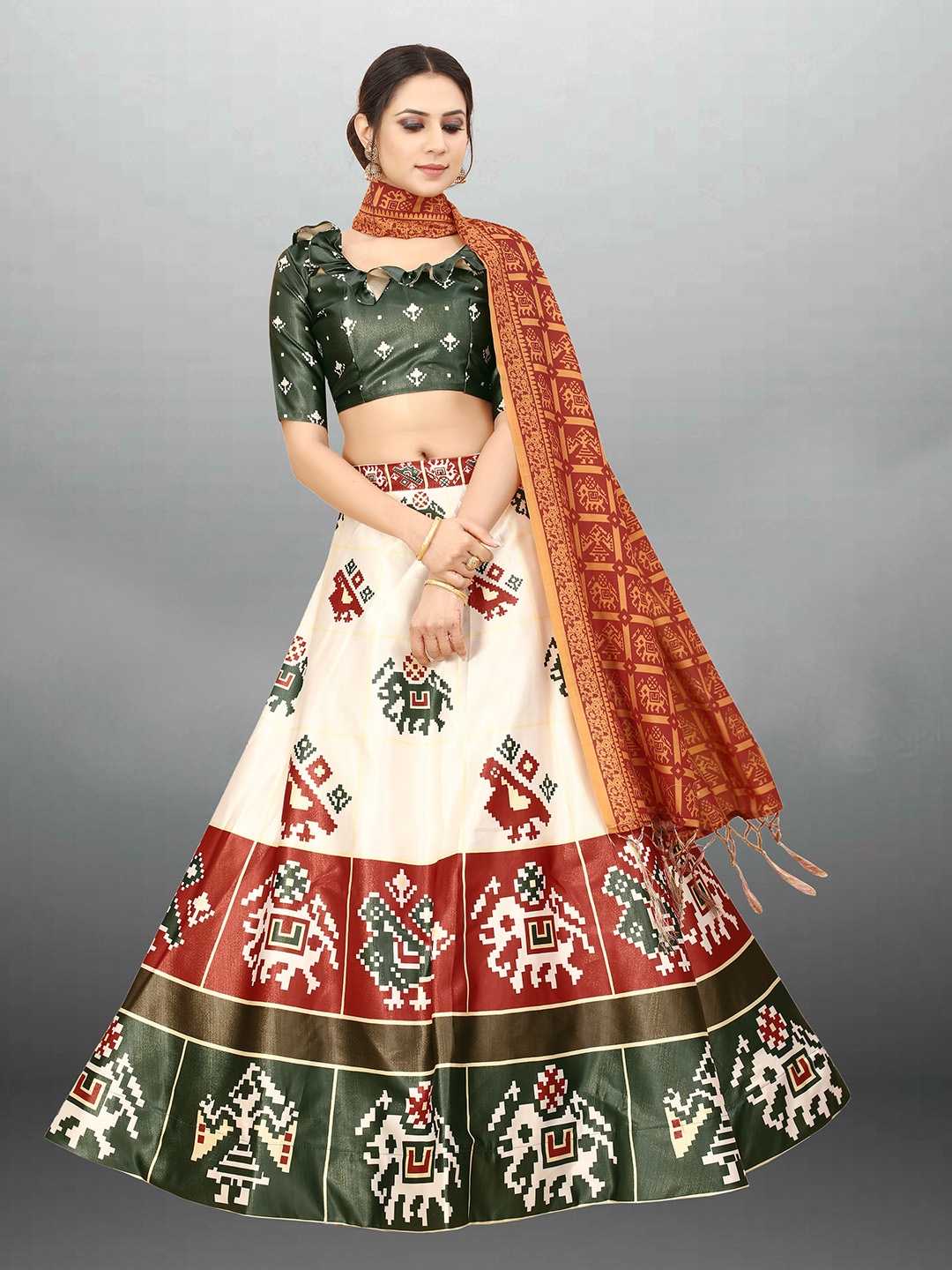 

Xenilla White & Green Printed Semi-Stitched Lehenga & Blouse With Dupatta