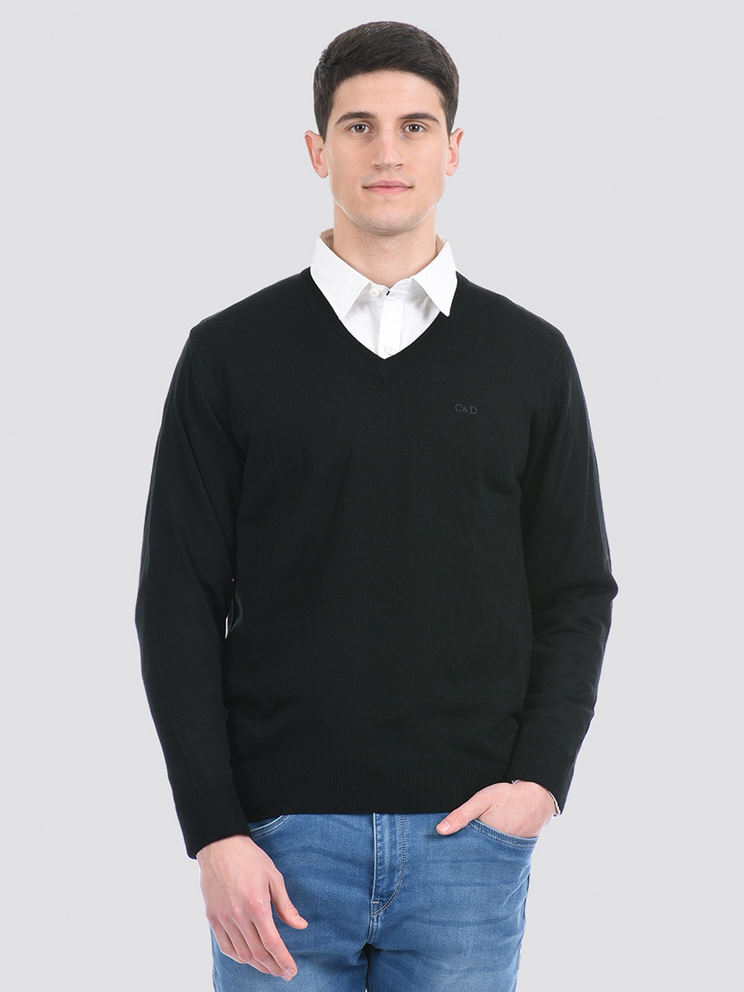 

Cloak & Decker by Monte Carlo Men Black Solid Pullover