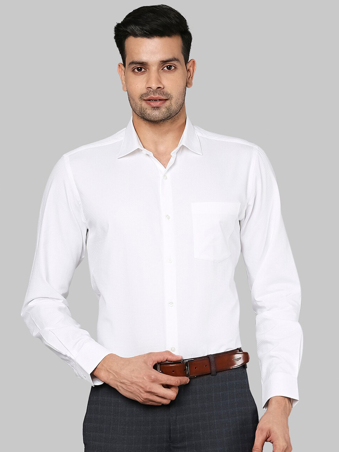 

Park Avenue Men White Casual Shirt