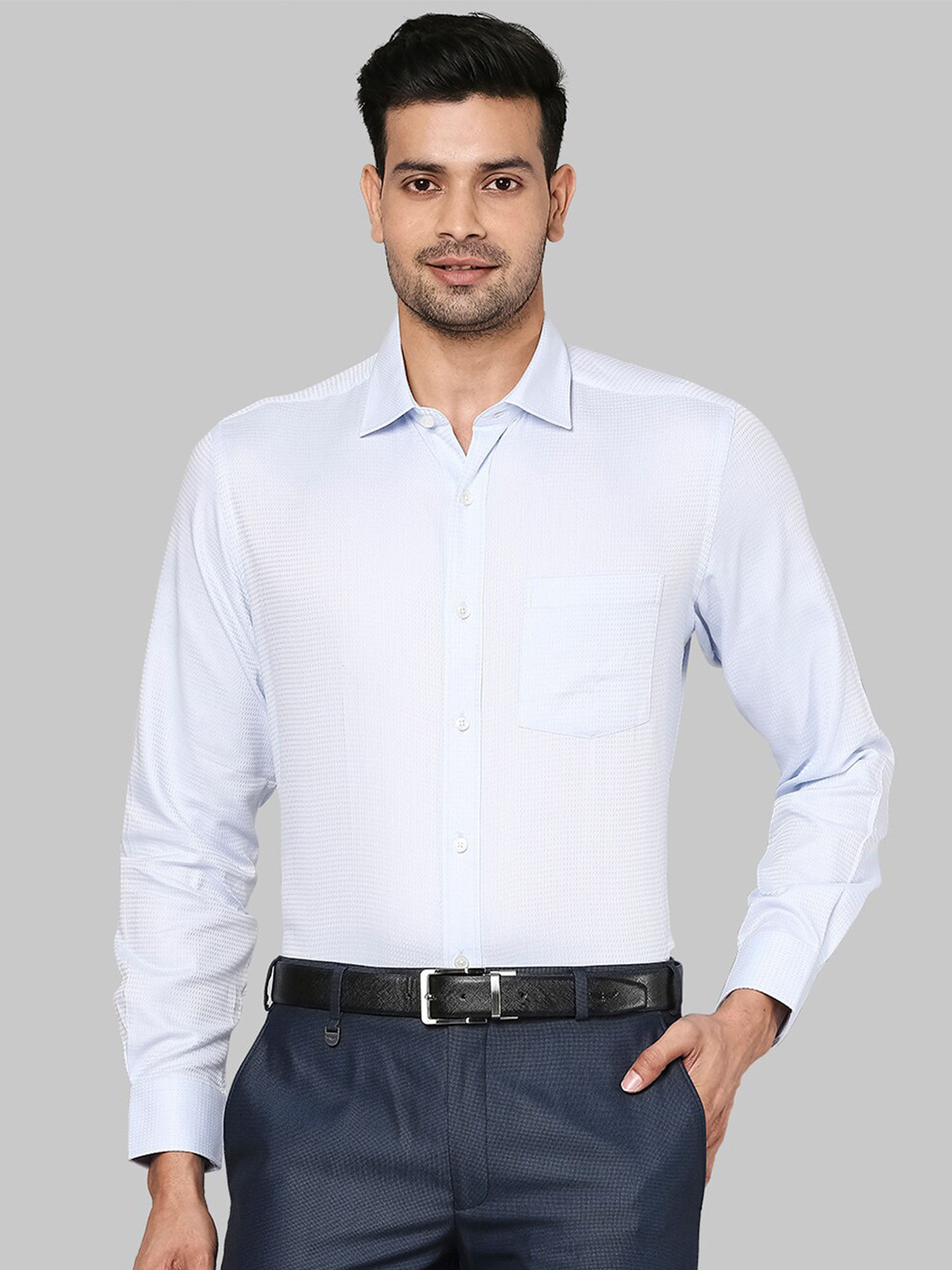 

Park Avenue Men Blue Casual Shirt
