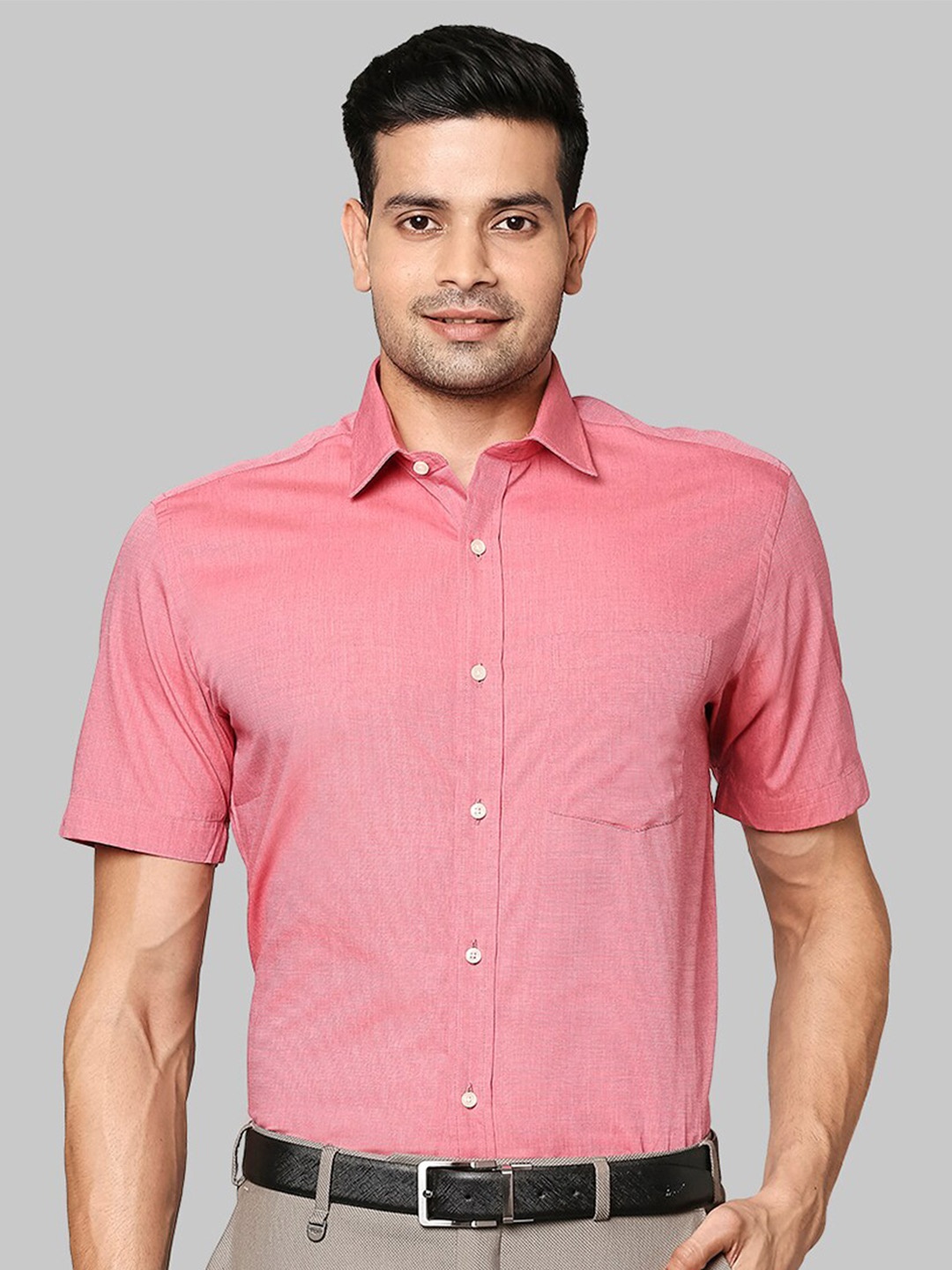 

Park Avenue Men Red Casual Shirt