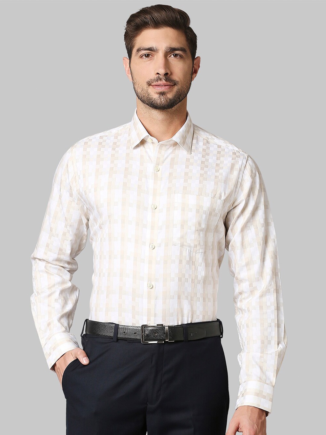 

Park Avenue Men Beige Checked Casual Shirt