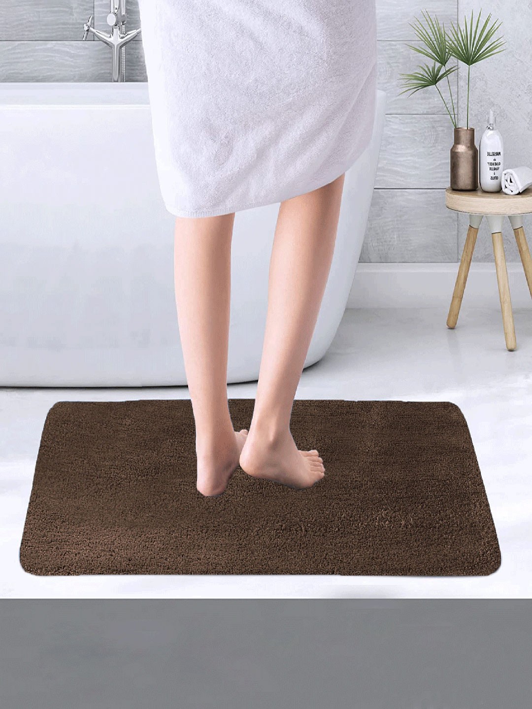 

LUXEHOME INTERNATIONAL Brown Solid Anti-Skid Rectangular Doormats